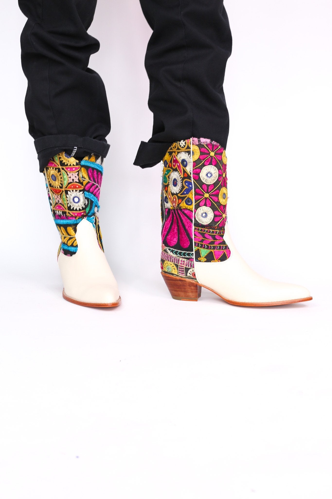 EMBROIDERED PATCHWORK WESTERN BOOTS ANDROMEDA - BANGKOK TAILOR CLOTHING STORE - HANDMADE CLOTHING