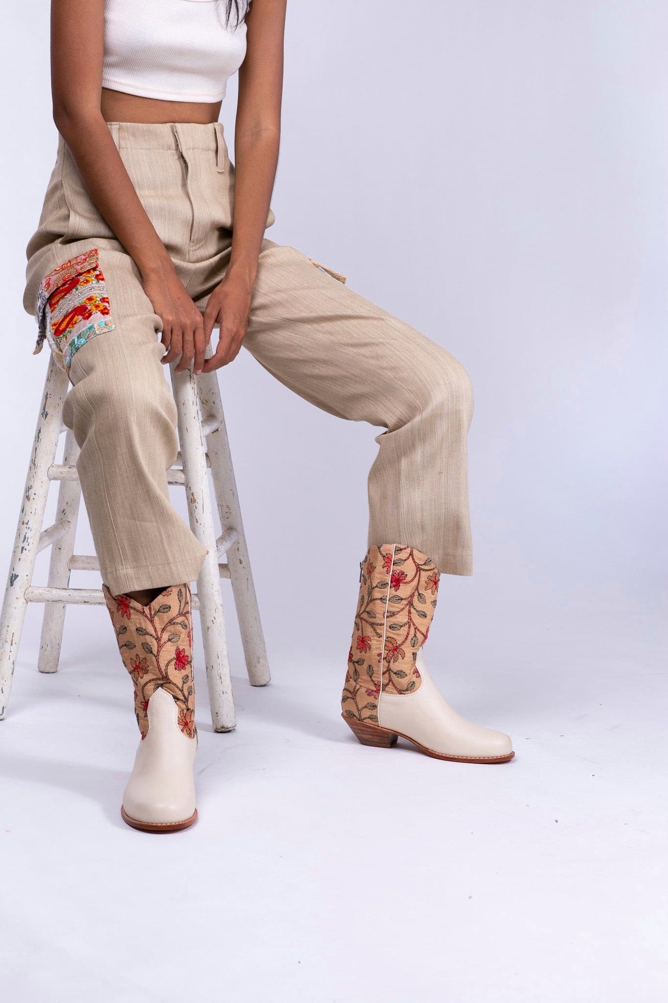 EMBROIDERED ROUND BOOTS PERRY - BANGKOK TAILOR CLOTHING STORE - HANDMADE CLOTHING