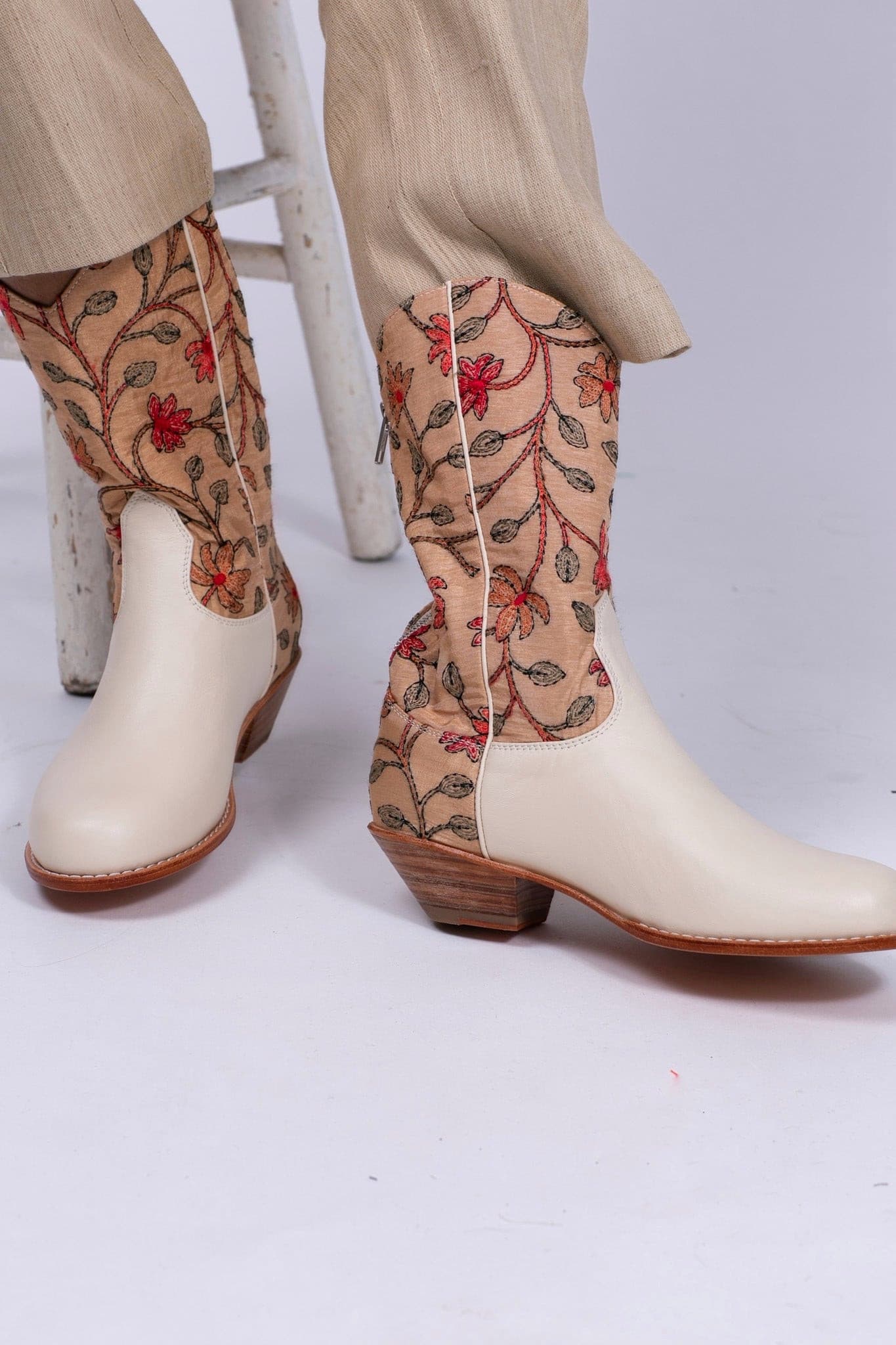 EMBROIDERED ROUND BOOTS PERRY - BANGKOK TAILOR CLOTHING STORE - HANDMADE CLOTHING