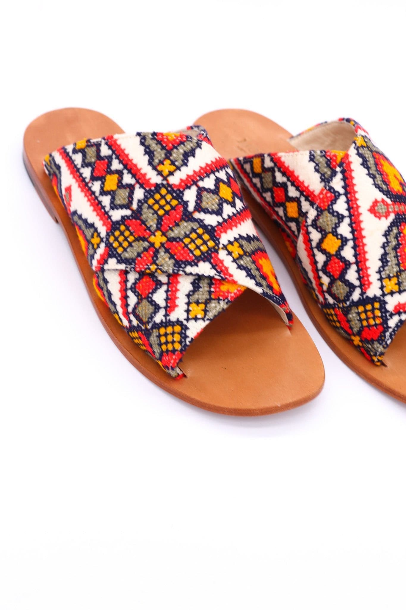 EMBROIDERED SANDALS DAISY - BANGKOK TAILOR CLOTHING STORE - HANDMADE CLOTHING