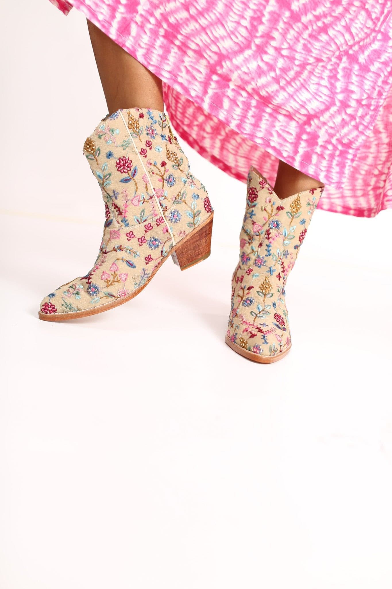 EMBROIDERED SILK BOOTS SUSAN - BANGKOK TAILOR CLOTHING STORE - HANDMADE CLOTHING