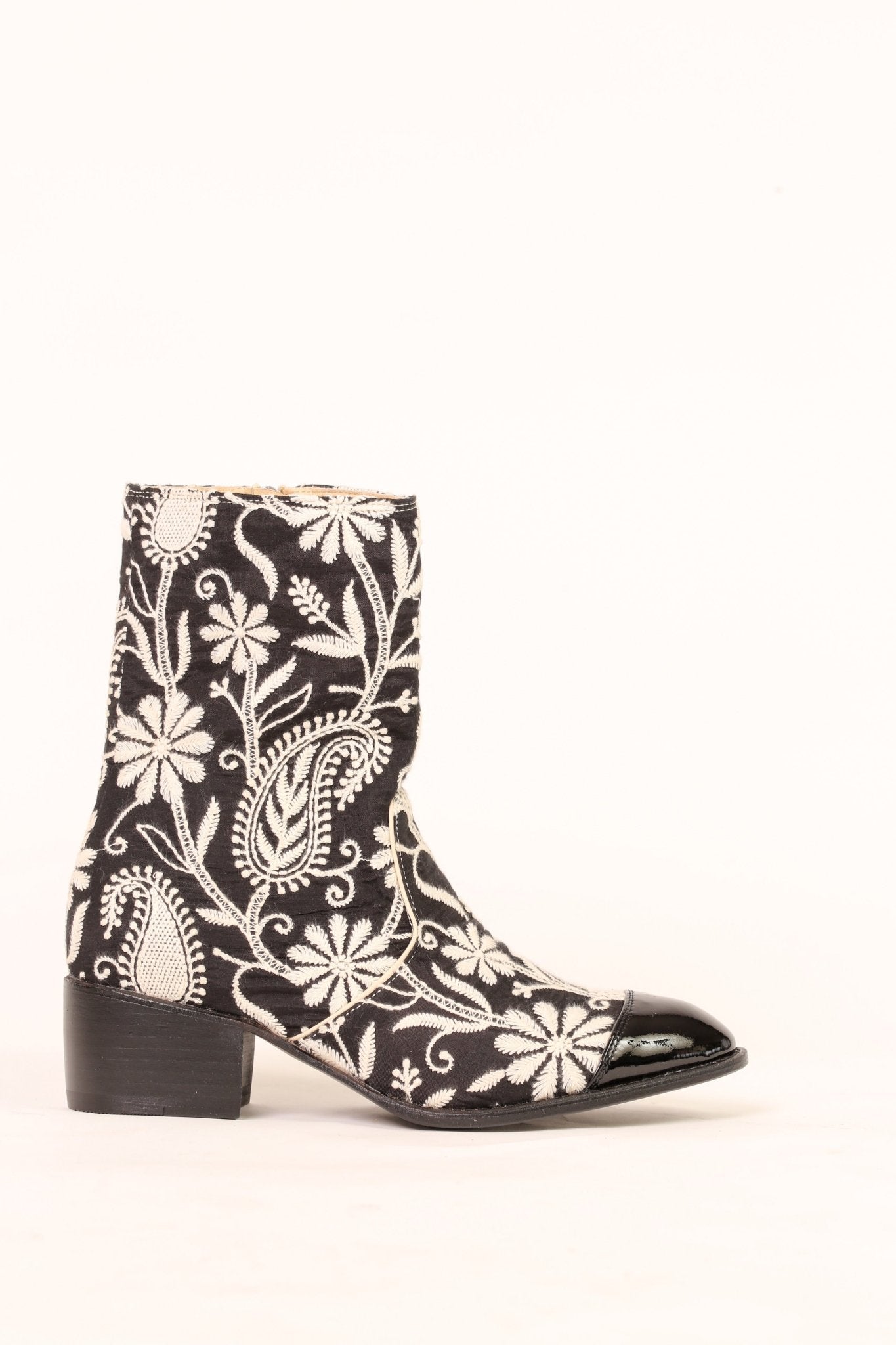 EMBROIDERED SILK PAISLEY BOOTS OWEN - BANGKOK TAILOR CLOTHING STORE - HANDMADE CLOTHING