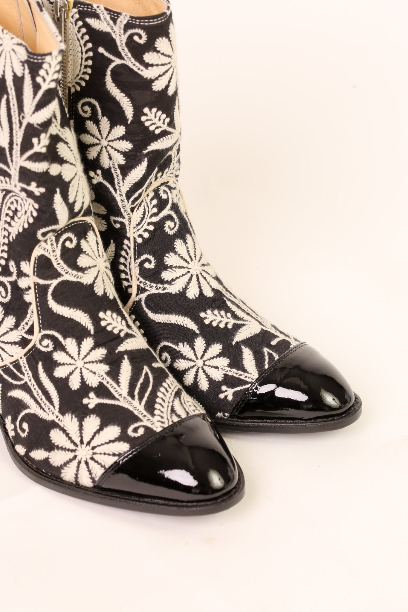 EMBROIDERED SILK PAISLEY BOOTS OWEN - BANGKOK TAILOR CLOTHING STORE - HANDMADE CLOTHING