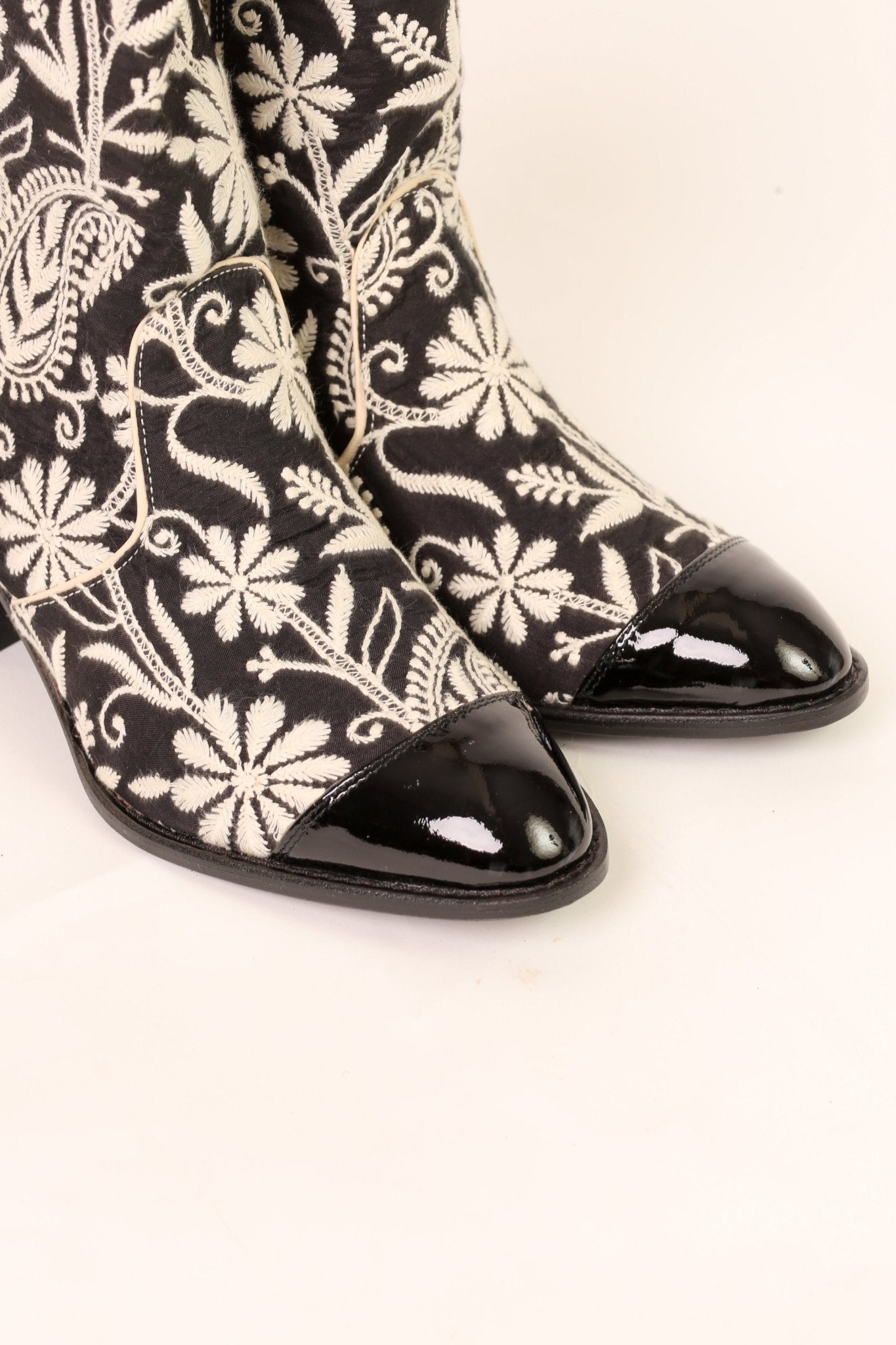 EMBROIDERED SILK PAISLEY BOOTS OWEN - BANGKOK TAILOR CLOTHING STORE - HANDMADE CLOTHING