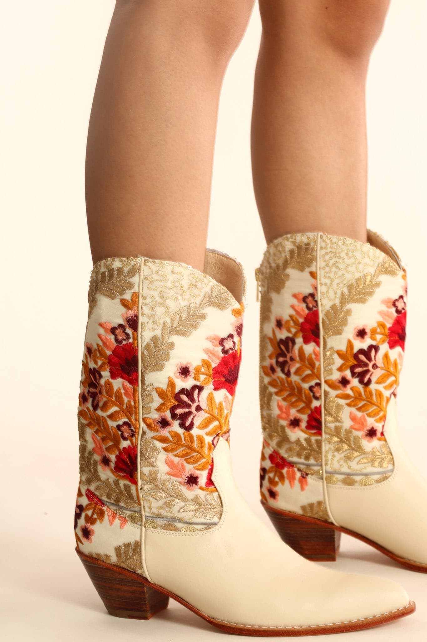 EMBROIDERED SILK WESTERN BOOTS ANILES - BANGKOK TAILOR CLOTHING STORE - HANDMADE CLOTHING