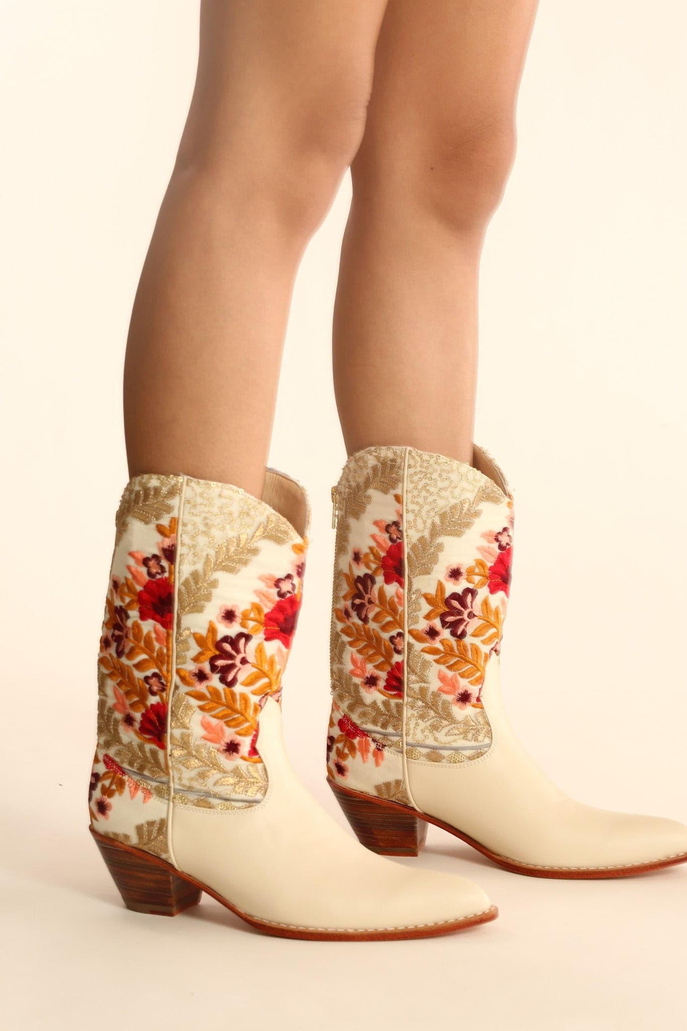 EMBROIDERED SILK WESTERN BOOTS ANILES - BANGKOK TAILOR CLOTHING STORE - HANDMADE CLOTHING