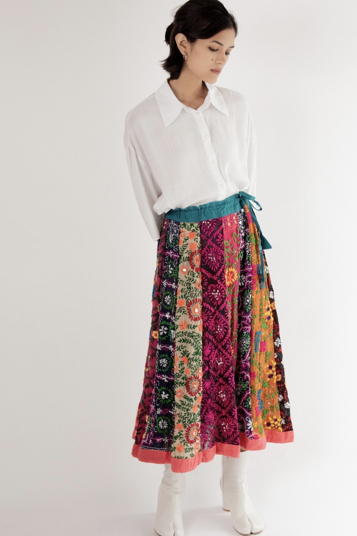 EMBROIDERED SKIRT LOUISE - BANGKOK TAILOR CLOTHING STORE - HANDMADE CLOTHING