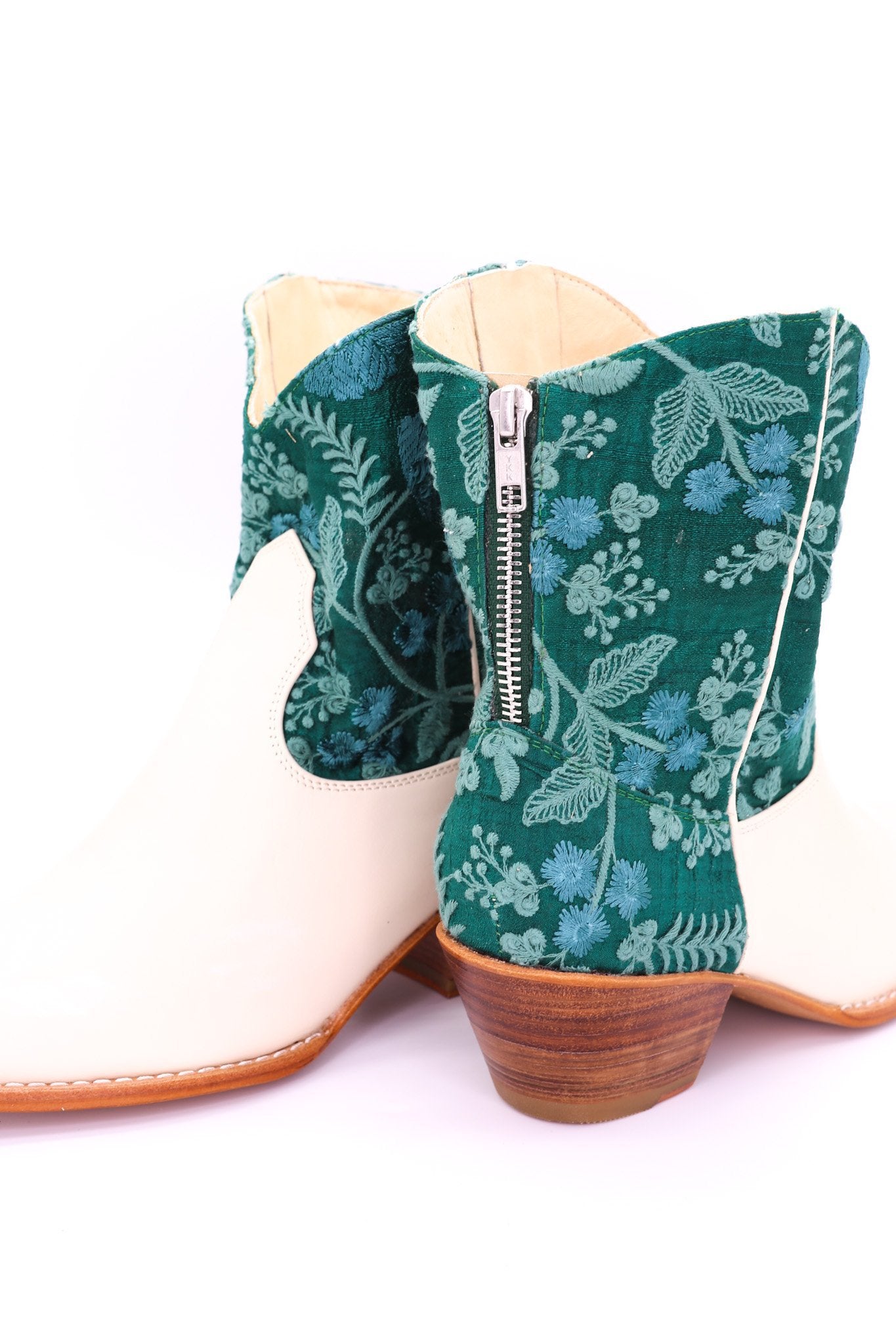 EMBROIDERED WESTERN BOOTIES PATRA - BANGKOK TAILOR CLOTHING STORE - HANDMADE CLOTHING