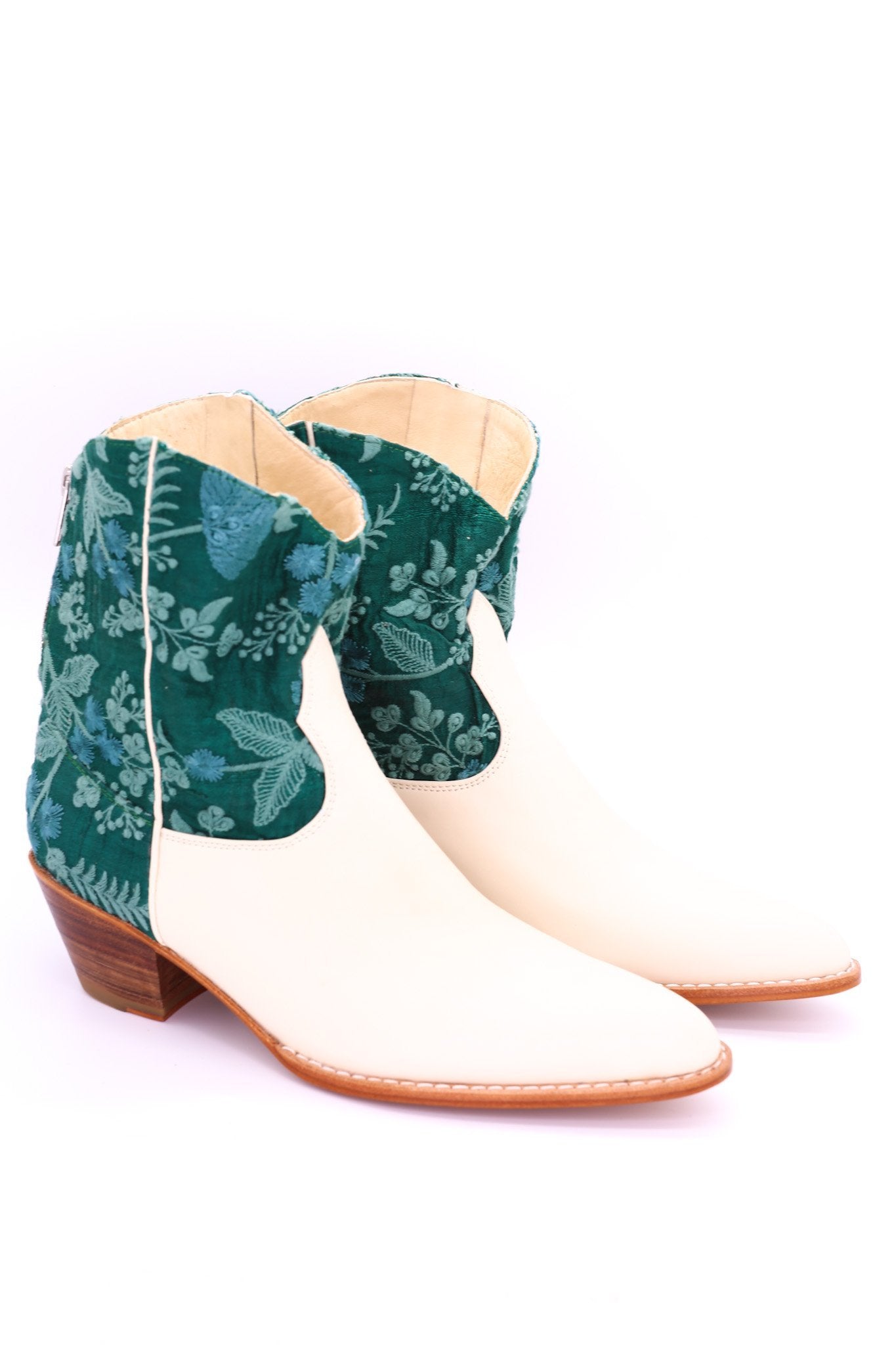 EMBROIDERED WESTERN BOOTIES PATRA - BANGKOK TAILOR CLOTHING STORE - HANDMADE CLOTHING