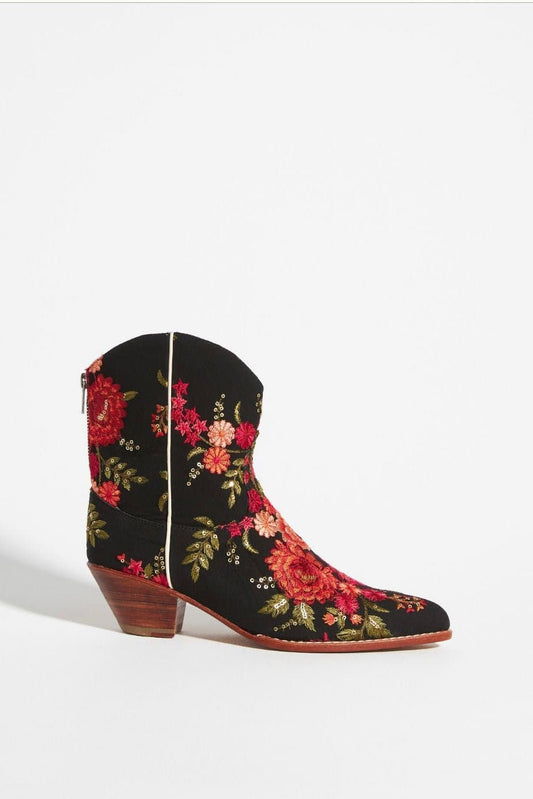 EMBROIDERED WESTERN BOOTS LEILA - BANGKOK TAILOR CLOTHING STORE - HANDMADE CLOTHING