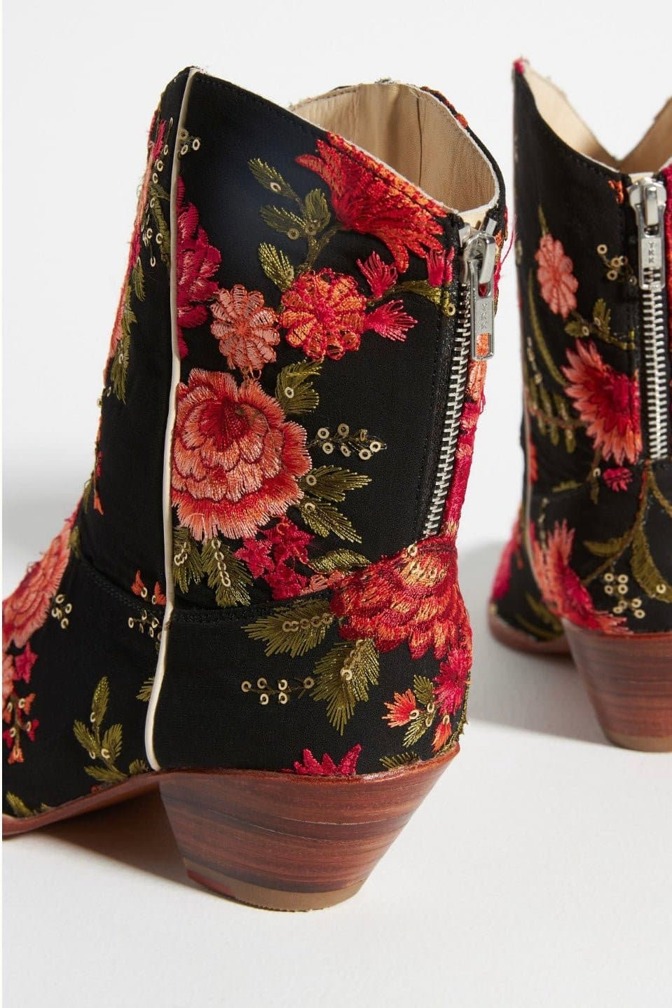 EMBROIDERED WESTERN BOOTS LEILA - BANGKOK TAILOR CLOTHING STORE - HANDMADE CLOTHING