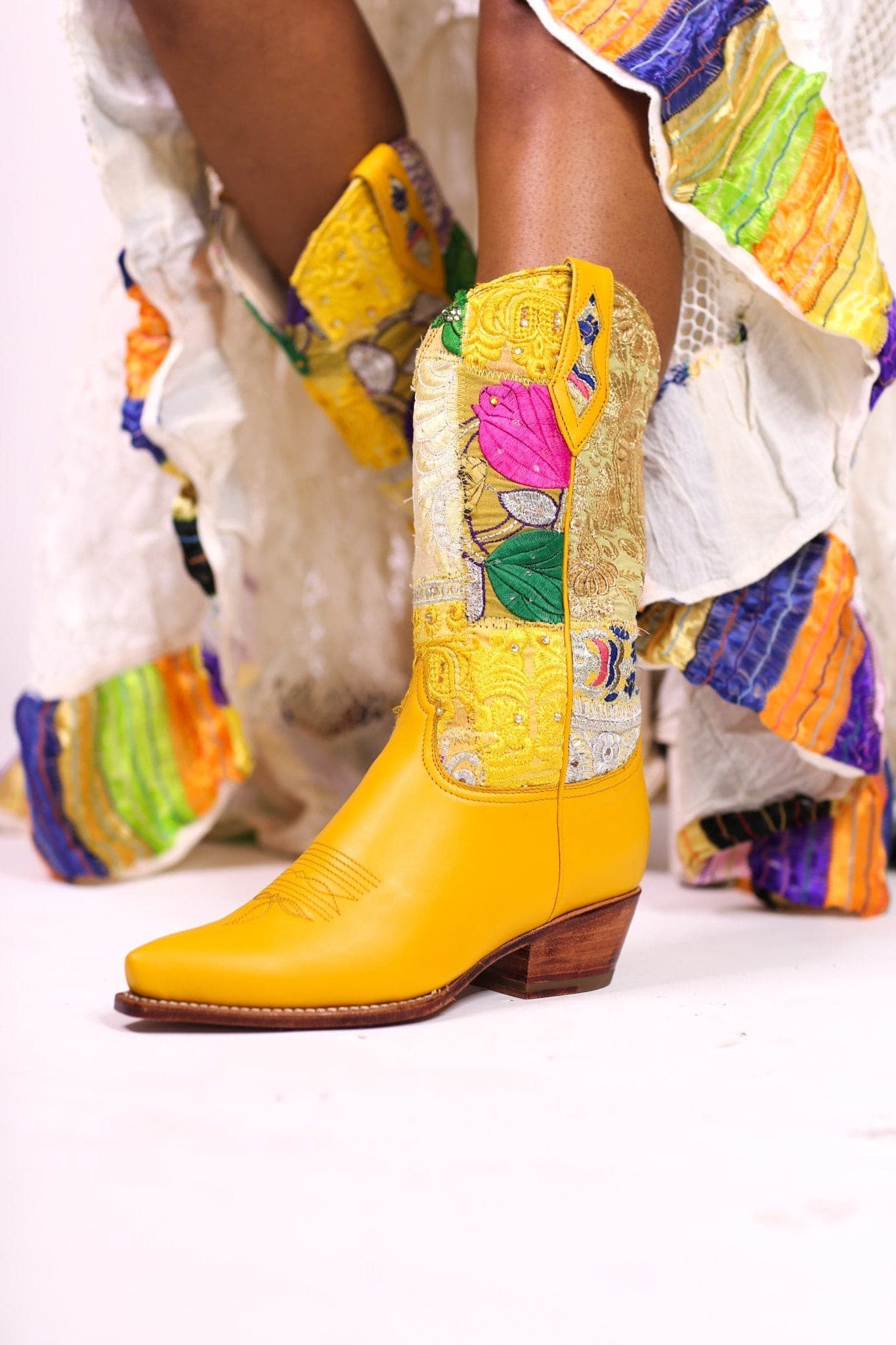 EMBROIDERED WESTERN BOOTS MARLA YELLOW - BANGKOK TAILOR CLOTHING STORE - HANDMADE CLOTHING