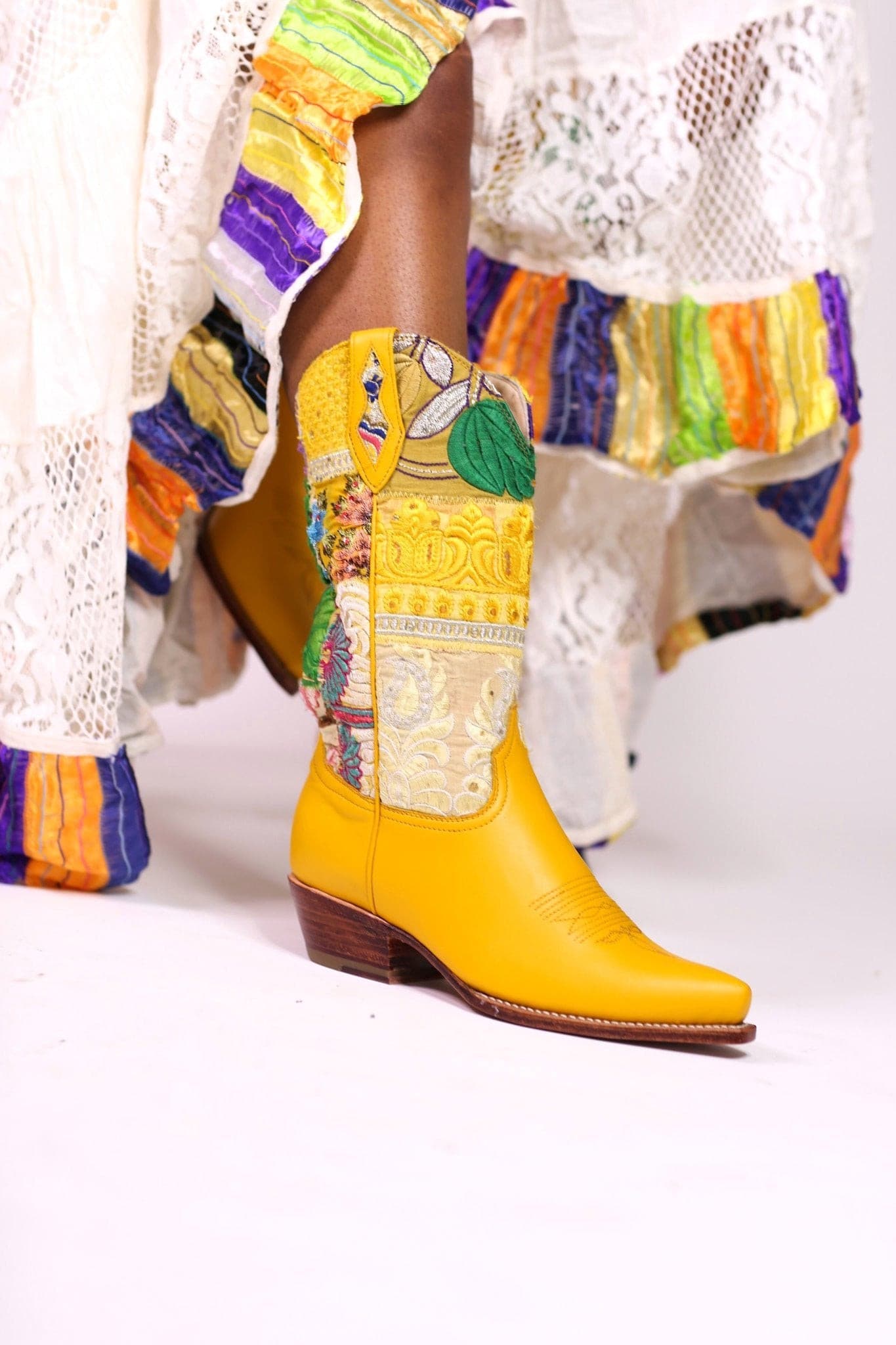 EMBROIDERED WESTERN BOOTS MARLA YELLOW - BANGKOK TAILOR CLOTHING STORE - HANDMADE CLOTHING