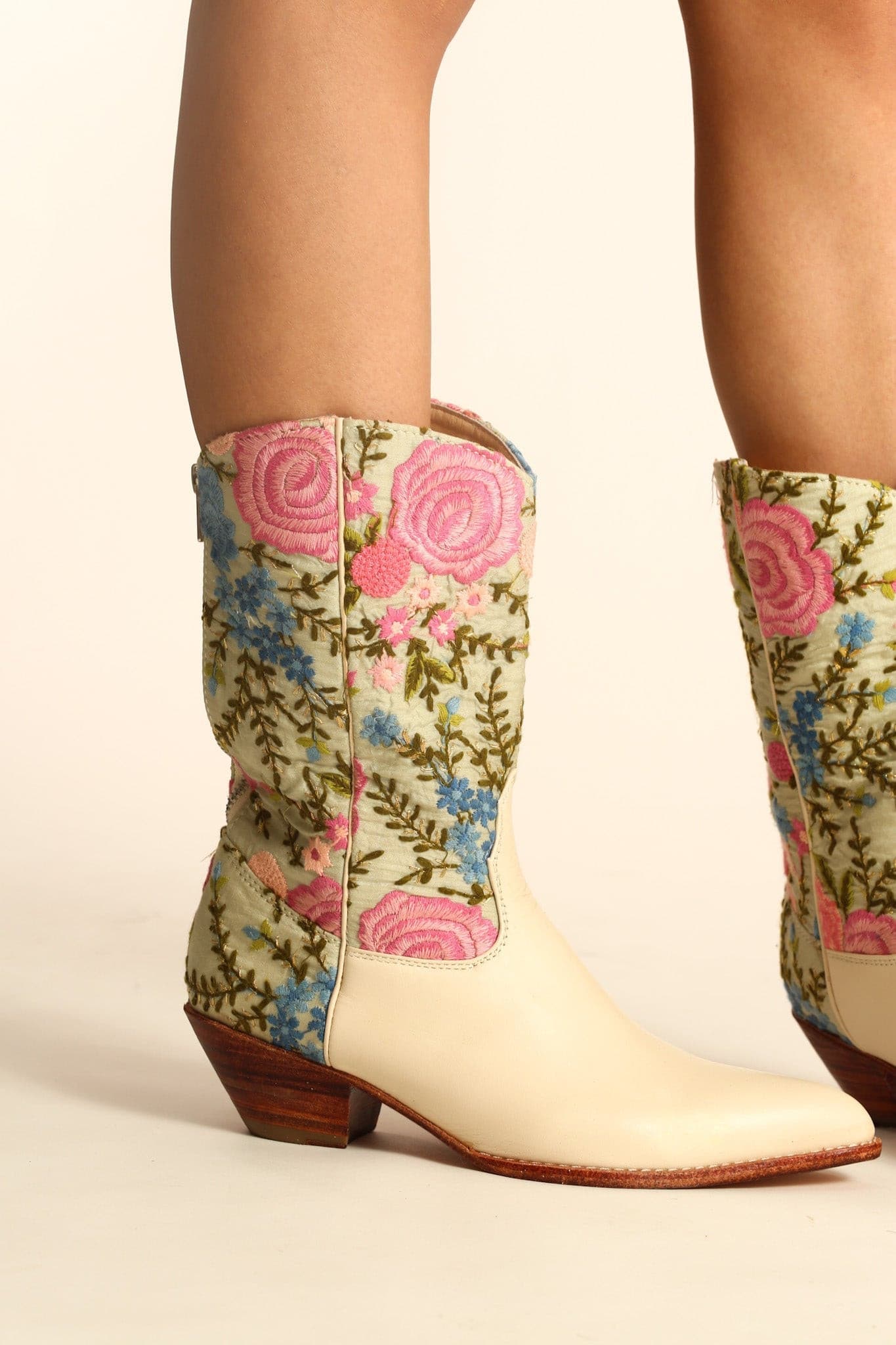 EMBROIDERED WESTERN FABRIC BOOTS WANISA - BANGKOK TAILOR CLOTHING STORE - HANDMADE CLOTHING