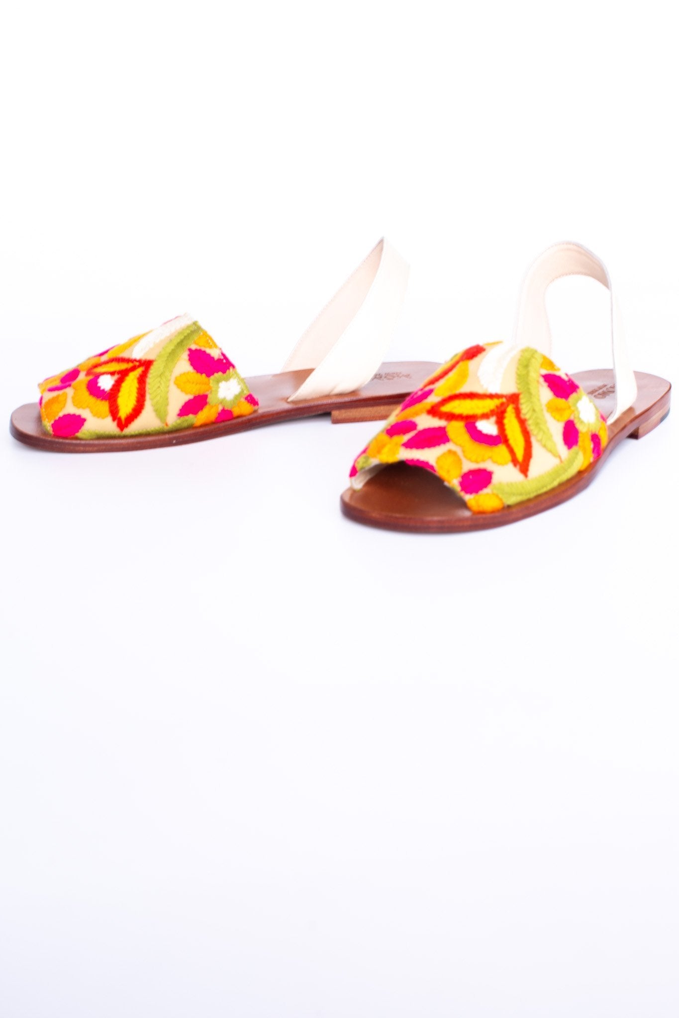 FLOWER EMBROIDERED SANDALS DESSA - BANGKOK TAILOR CLOTHING STORE - HANDMADE CLOTHING