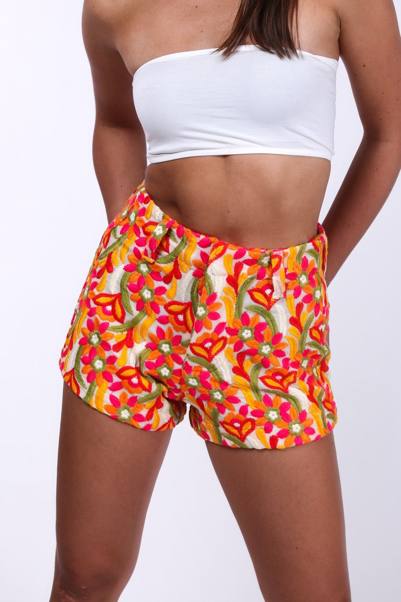 FLOWER EMBROIDERED SHORTS ELISA - BANGKOK TAILOR CLOTHING STORE - HANDMADE CLOTHING