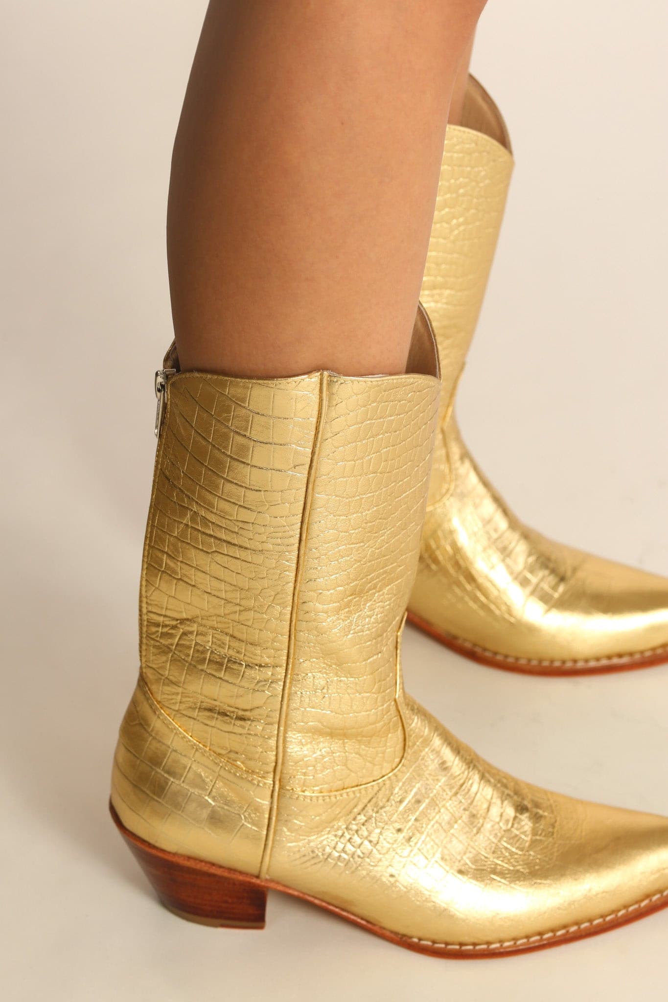 GOLDEN LEATHER WESTERN BOOTS SALA - BANGKOK TAILOR CLOTHING STORE - HANDMADE CLOTHING