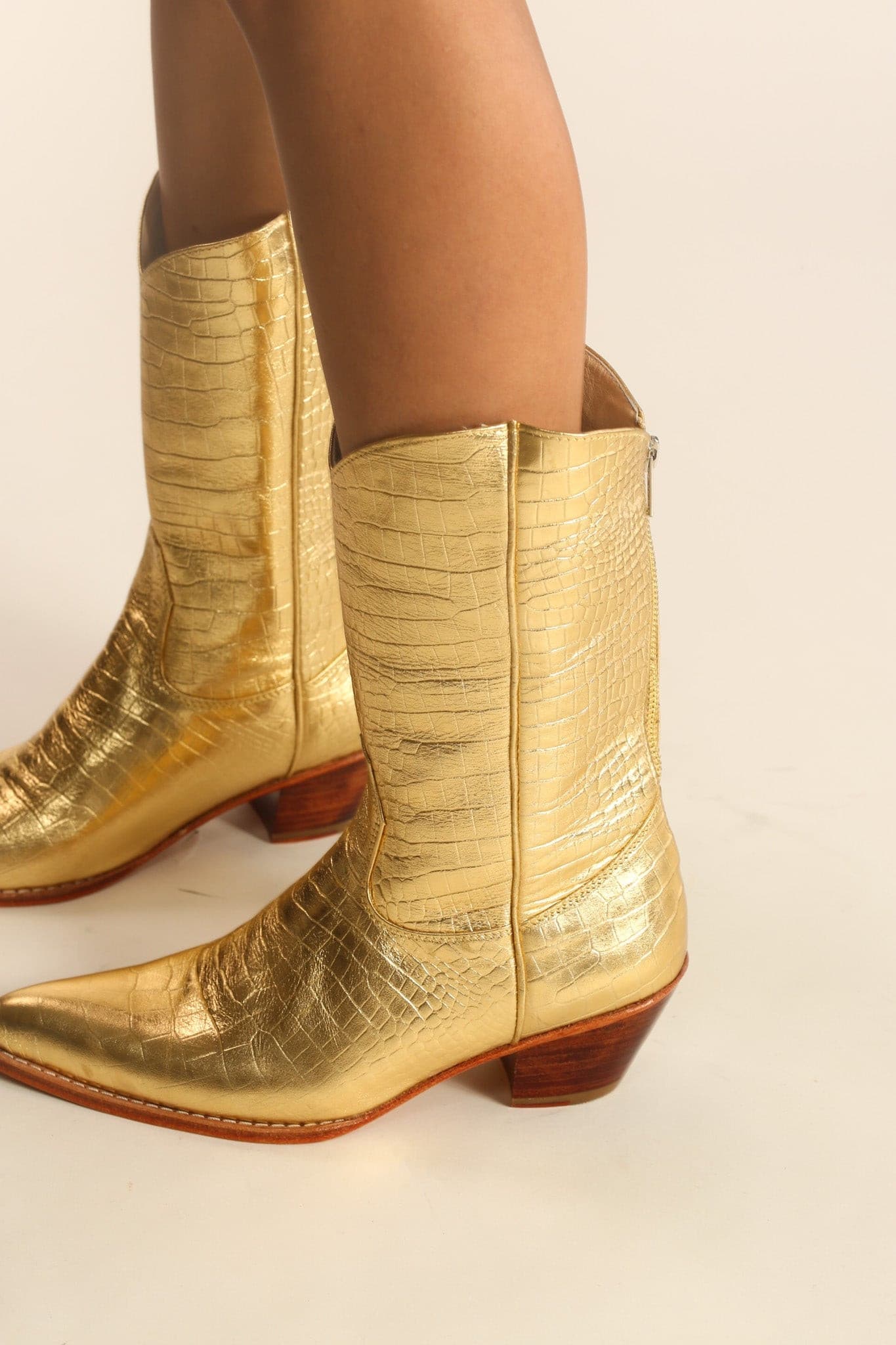 GOLDEN LEATHER WESTERN BOOTS SALA - BANGKOK TAILOR CLOTHING STORE - HANDMADE CLOTHING