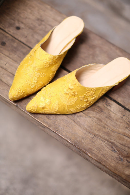 HEELED MULES EMBROIDERED X ANTHROPOLOGIE - BANGKOK TAILOR CLOTHING STORE - HANDMADE CLOTHING