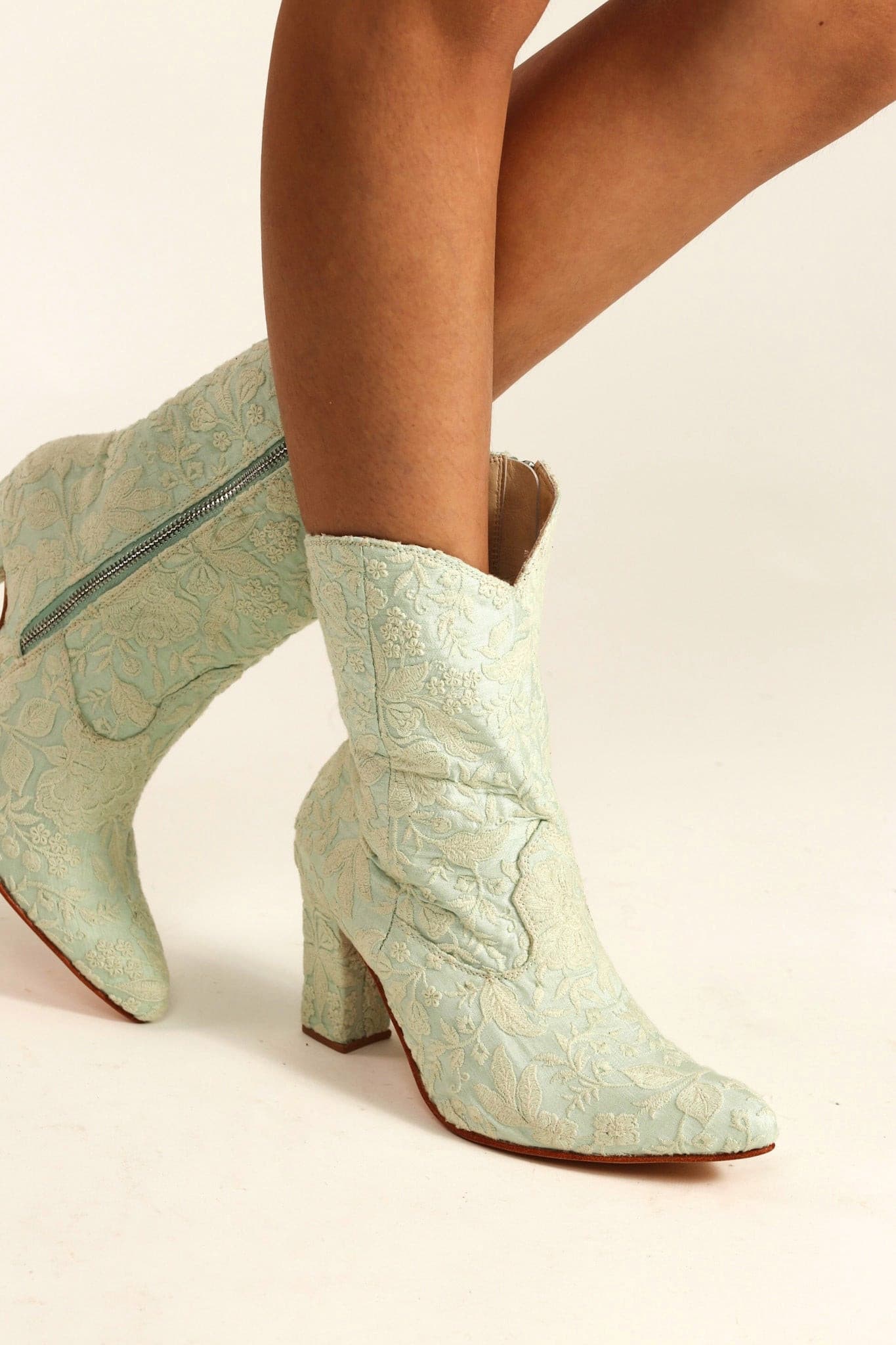 HIGH HEEL BOOTS MEGHNA - BANGKOK TAILOR CLOTHING STORE - HANDMADE CLOTHING