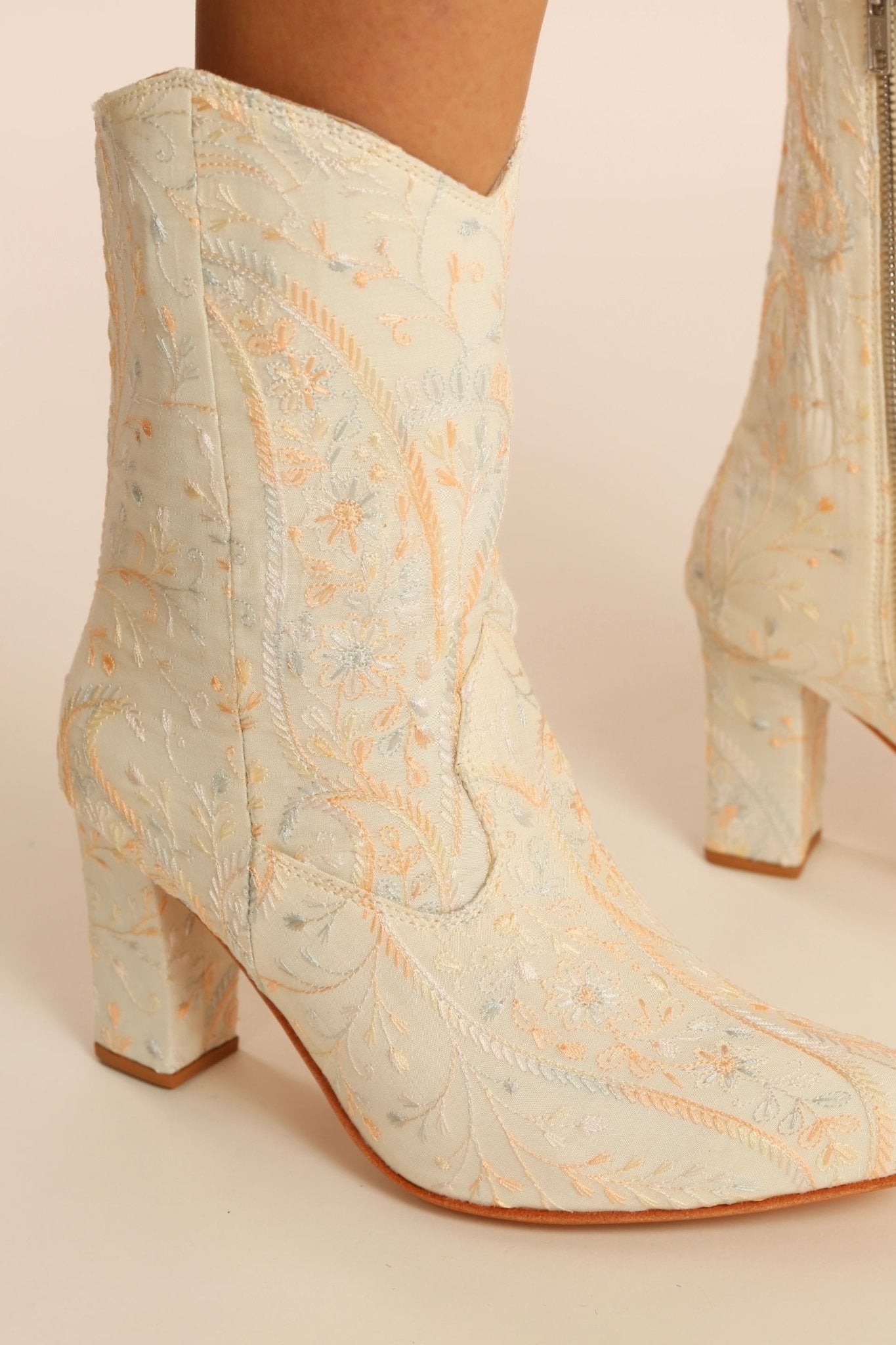 IVORY EMBROIDERED HIGH HEEL BOOTS SABINA - BANGKOK TAILOR CLOTHING STORE - HANDMADE CLOTHING