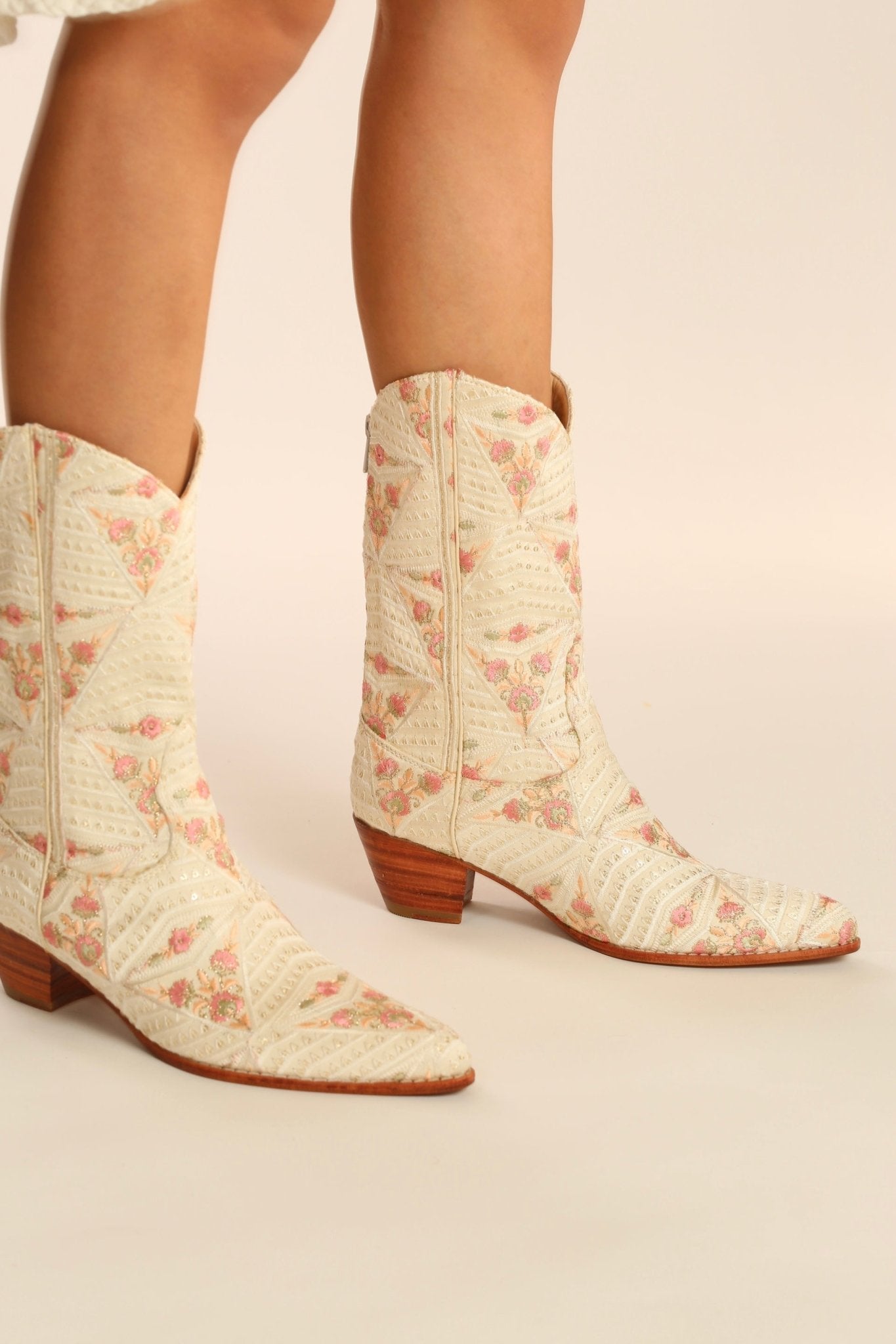 IVORY PINK FLOWER SILK WESTERN BOOTS DEKOTA - BANGKOK TAILOR CLOTHING STORE - HANDMADE CLOTHING