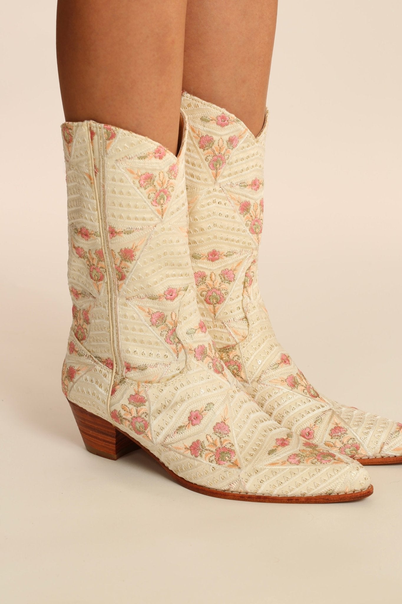 IVORY PINK FLOWER SILK WESTERN BOOTS DEKOTA - BANGKOK TAILOR CLOTHING STORE - HANDMADE CLOTHING