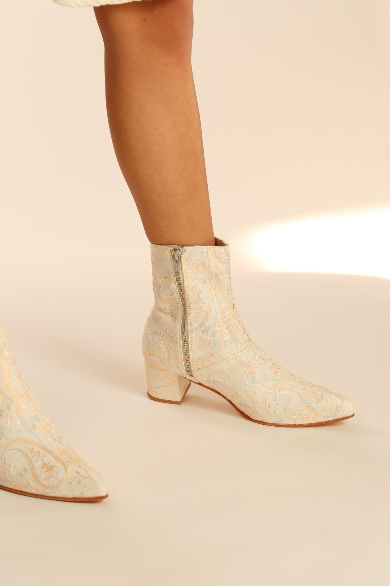 IVORY SILK EMBROIDERED WEDDING BOOTS GOLDEN - BANGKOK TAILOR CLOTHING STORE - HANDMADE CLOTHING