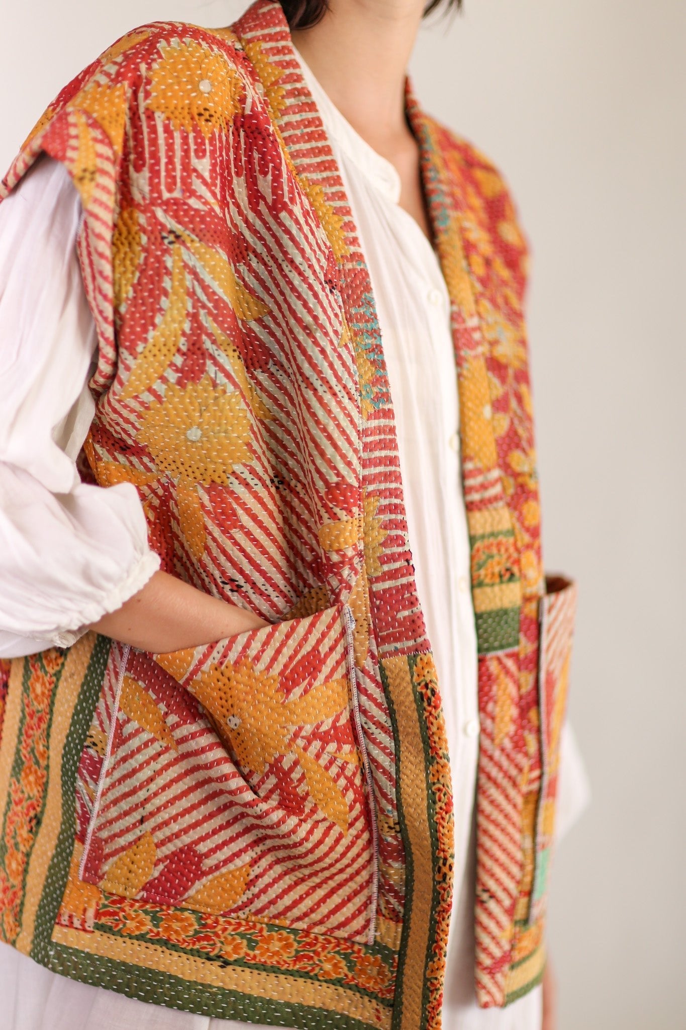 KANTHA QUILT VEST RUISA - BANGKOK TAILOR CLOTHING STORE - HANDMADE CLOTHING