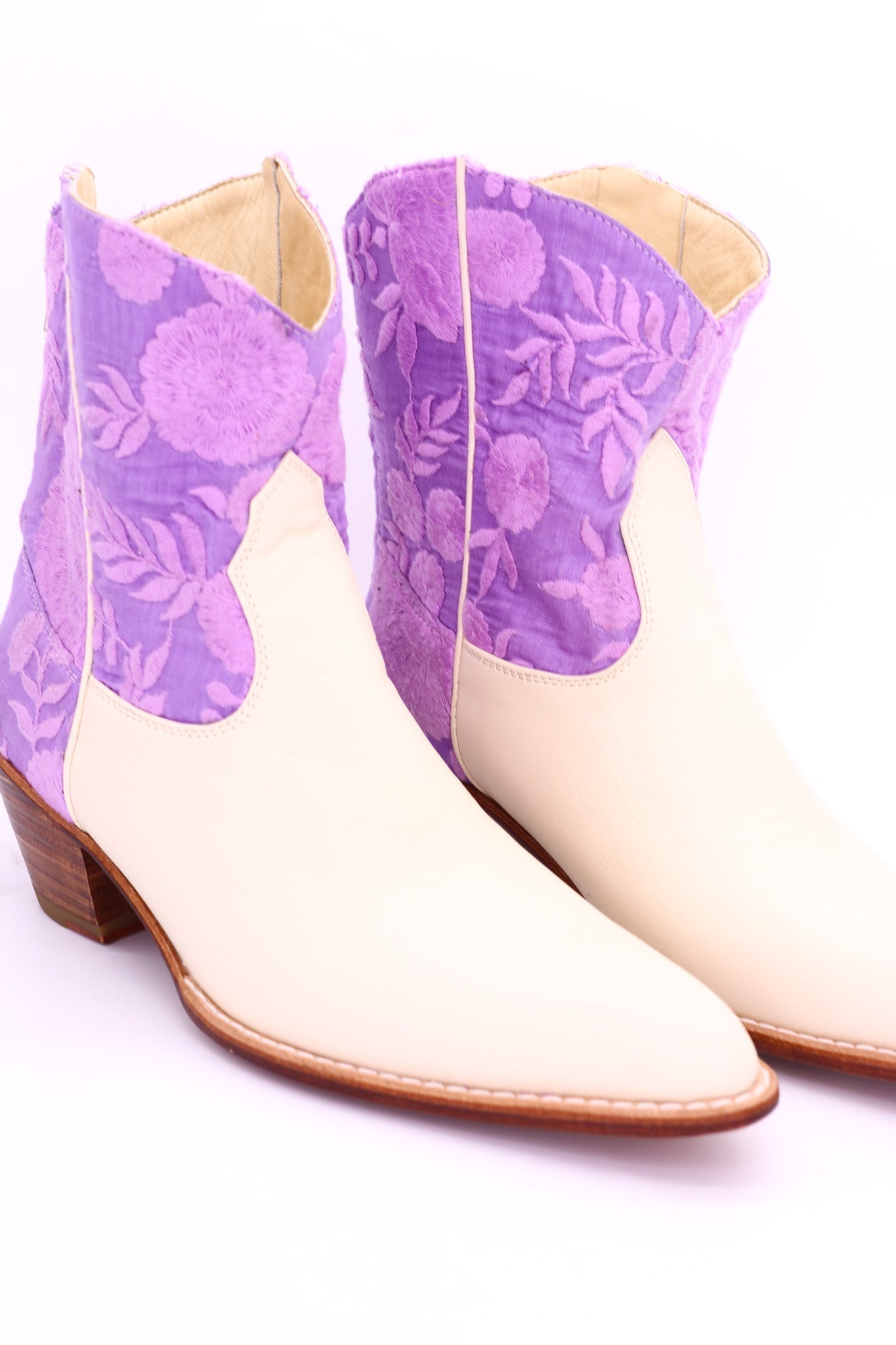 LAVENDER SILK EMBROIDERED BOOTIES LIARA - BANGKOK TAILOR CLOTHING STORE - HANDMADE CLOTHING