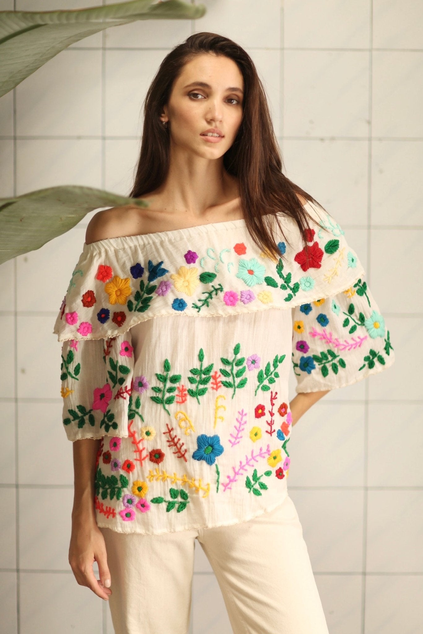 LITTLE FLOWERS TOP WHITE COLOR - BANGKOK TAILOR CLOTHING STORE - HANDMADE CLOTHING