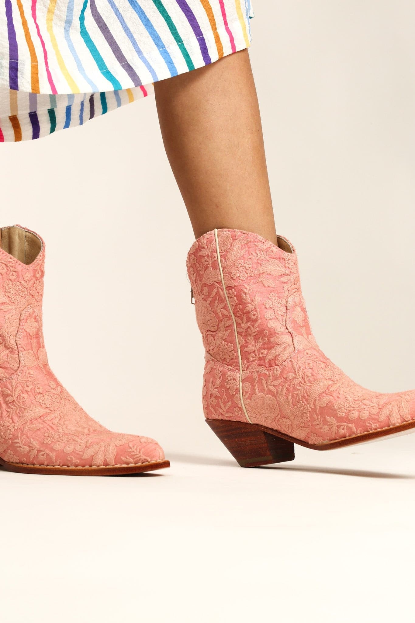 PEACH EMBROIDERED BOOTS TRIBECA - BANGKOK TAILOR CLOTHING STORE - HANDMADE CLOTHING