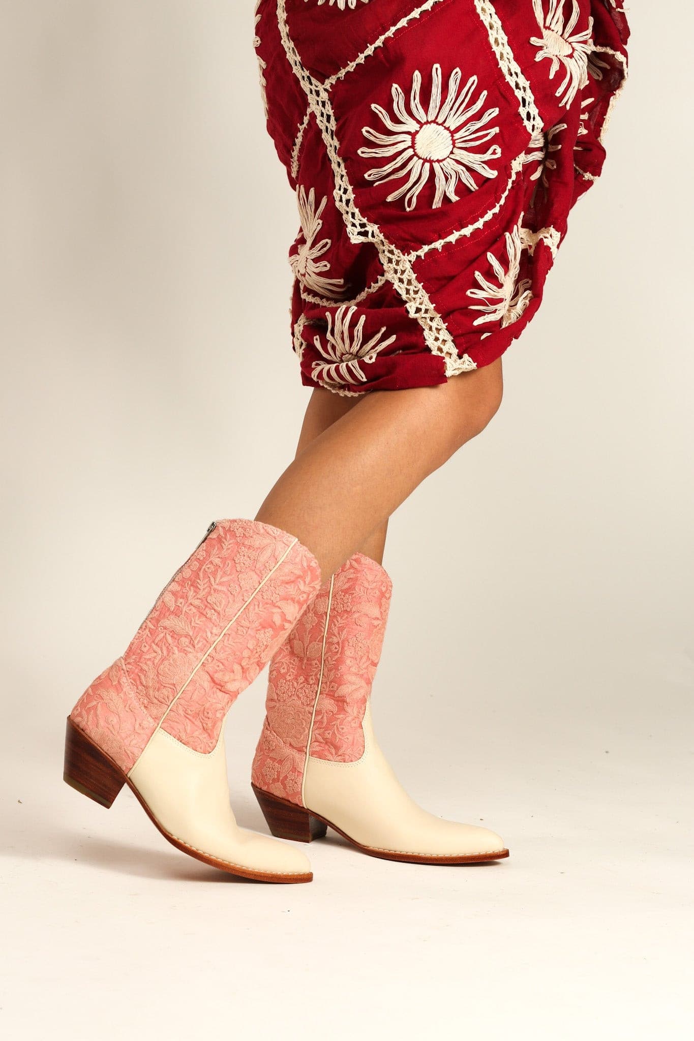 PINK CREAM WESTERN BOOTS LOERI - BANGKOK TAILOR CLOTHING STORE - HANDMADE CLOTHING