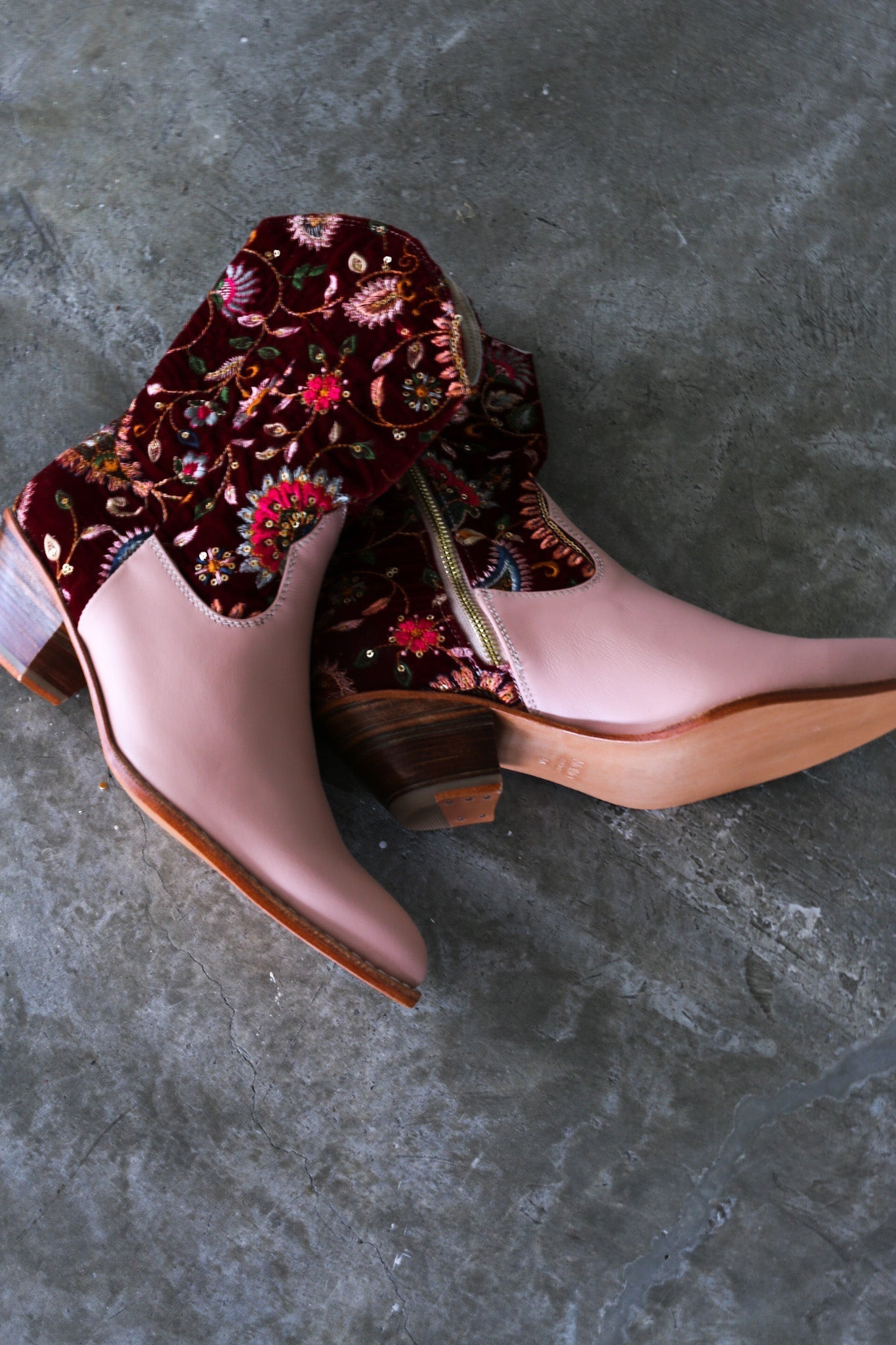 PINK EMBROIDERED VELVET BOOTS DAISY - BANGKOK TAILOR CLOTHING STORE - HANDMADE CLOTHING