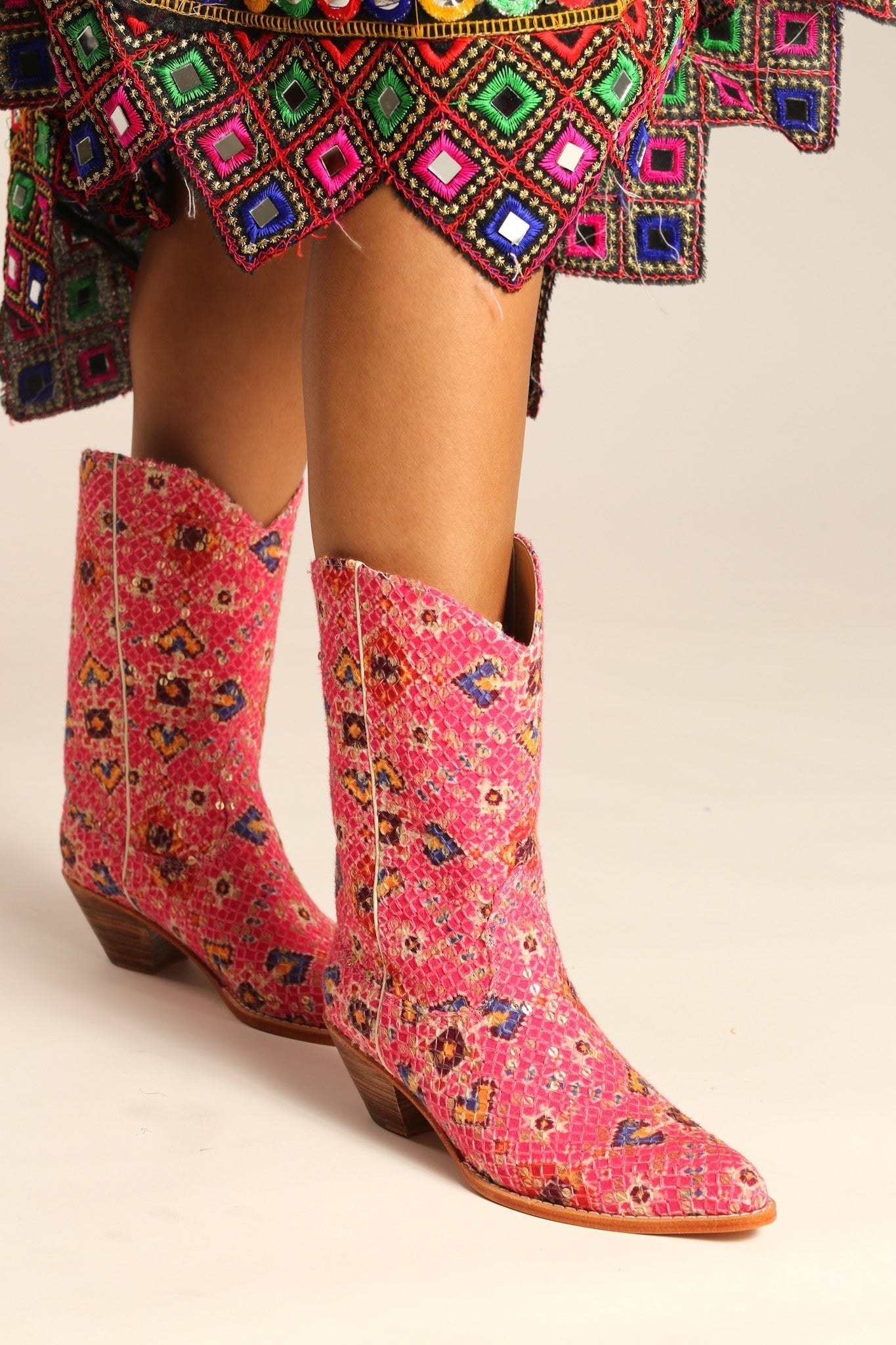 PINK WESTERN BOOTS BAJA - BANGKOK TAILOR CLOTHING STORE - HANDMADE CLOTHING