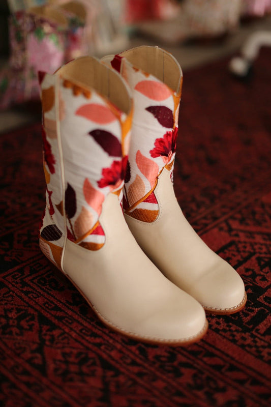 ROUND TOE BOOTS MAE - BANGKOK TAILOR CLOTHING STORE - HANDMADE CLOTHING