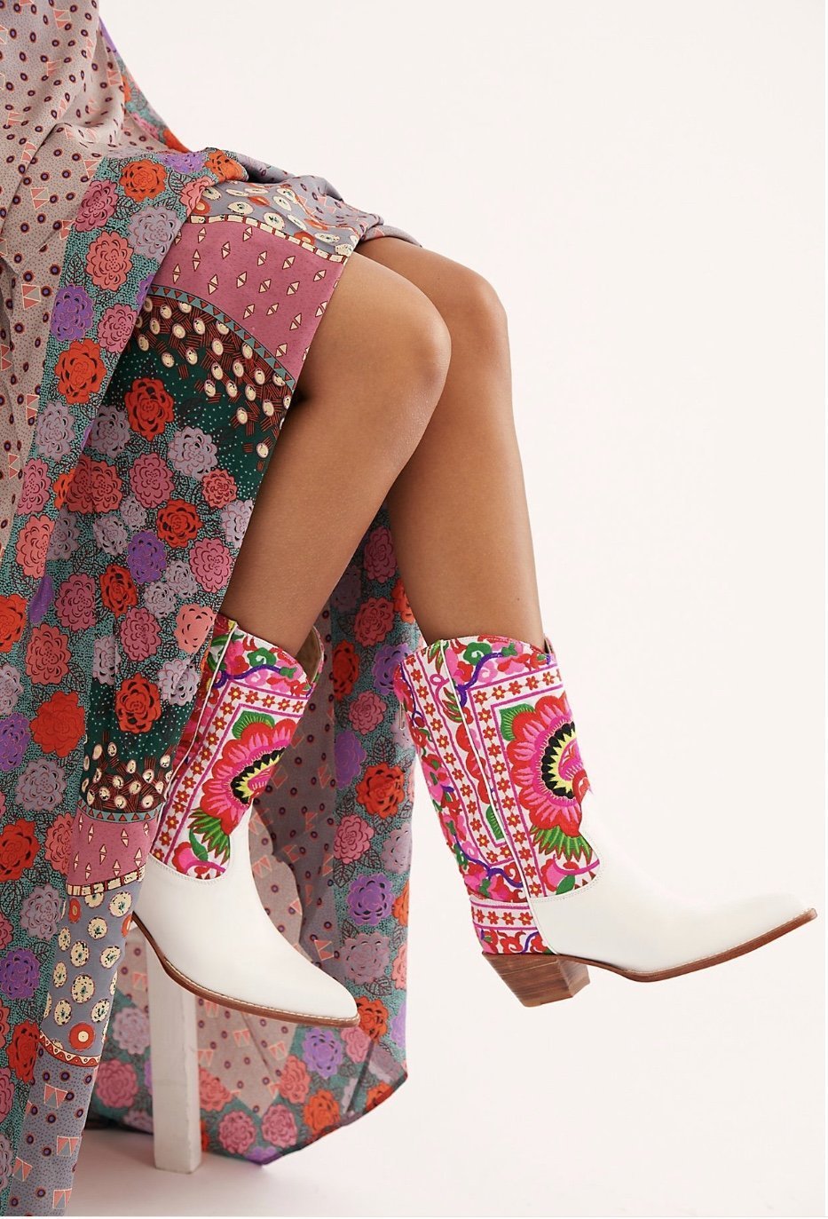 SELINA EMBROIDERED WESTERN COWBOY BOOTS - BANGKOK TAILOR CLOTHING STORE - HANDMADE CLOTHING