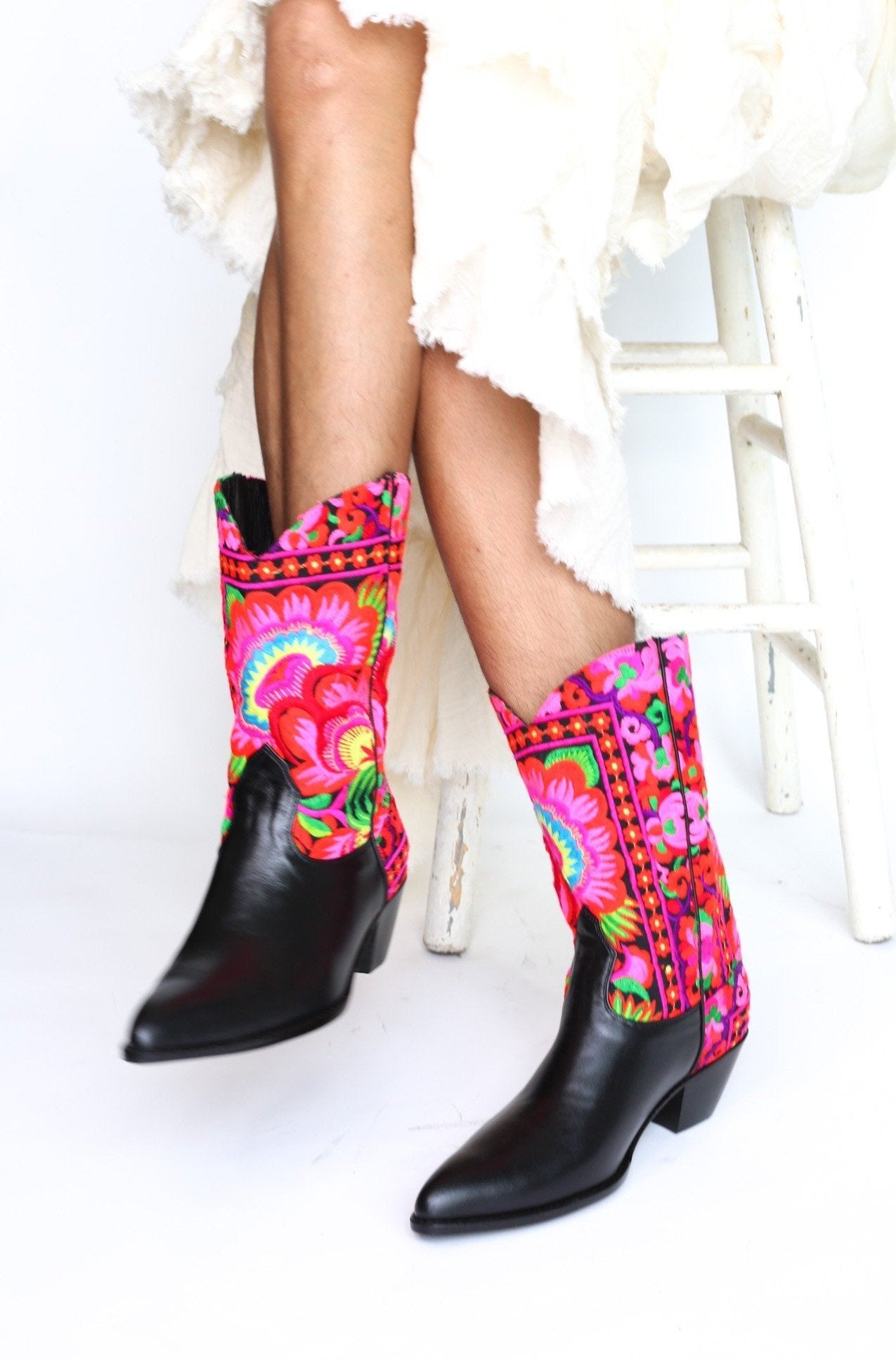 SELINA WESTERN STYLE BOOTS (BLACK) - BANGKOK TAILOR CLOTHING STORE - HANDMADE CLOTHING