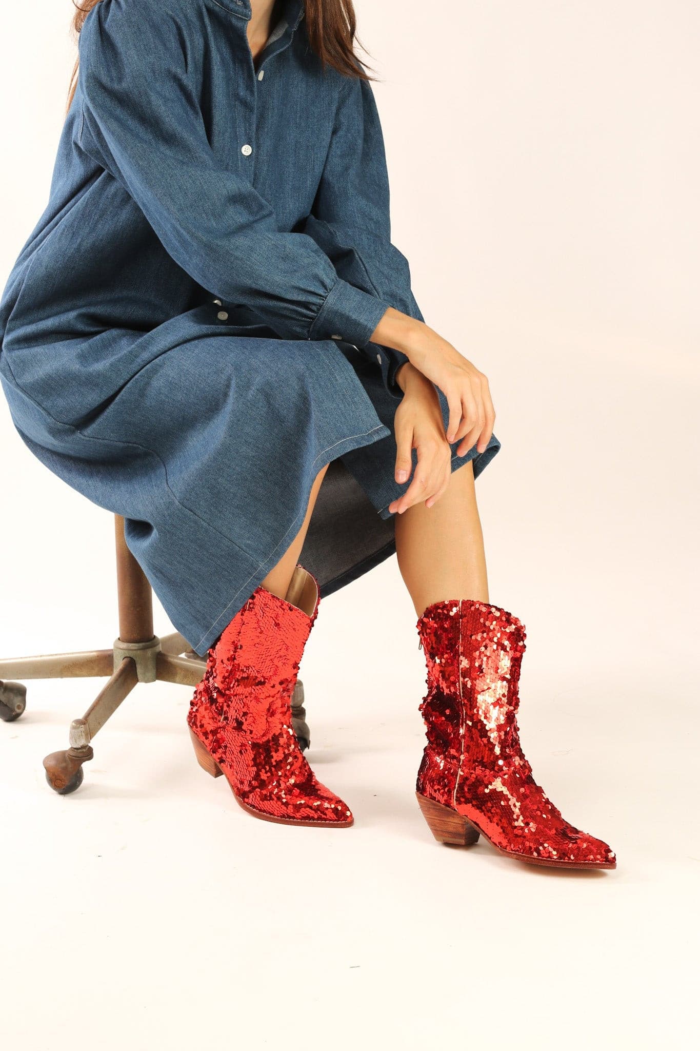 SEQUIN BOOTS ANNI - BANGKOK TAILOR CLOTHING STORE - HANDMADE CLOTHING