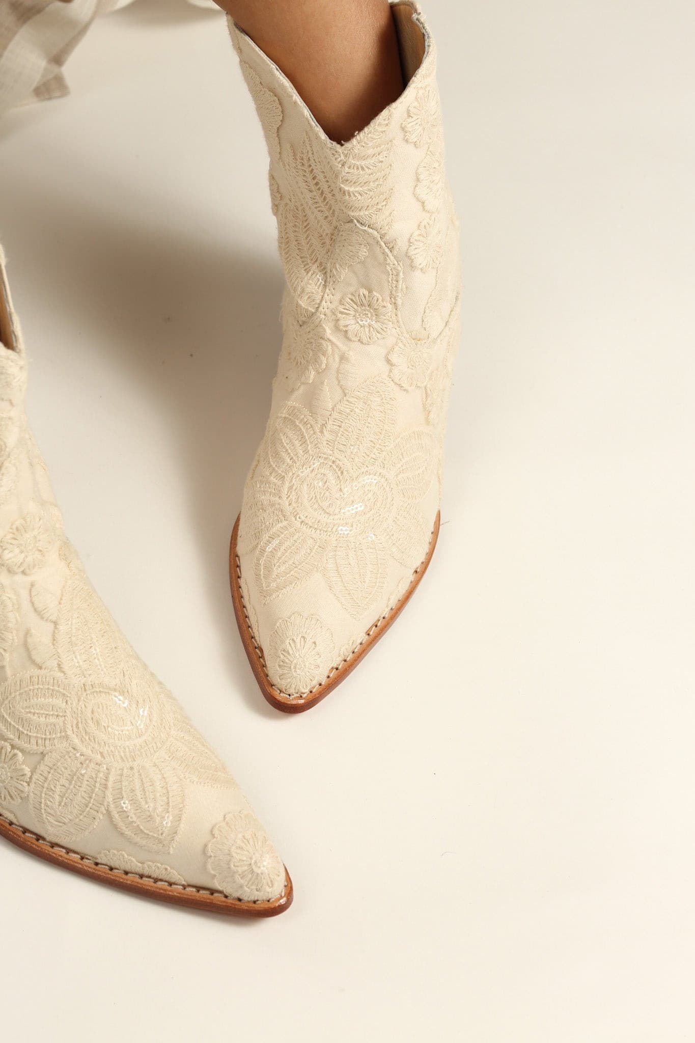 SHORT CREAM ACE EMBROIDERED BOOTS NADY - BANGKOK TAILOR CLOTHING STORE - HANDMADE CLOTHING