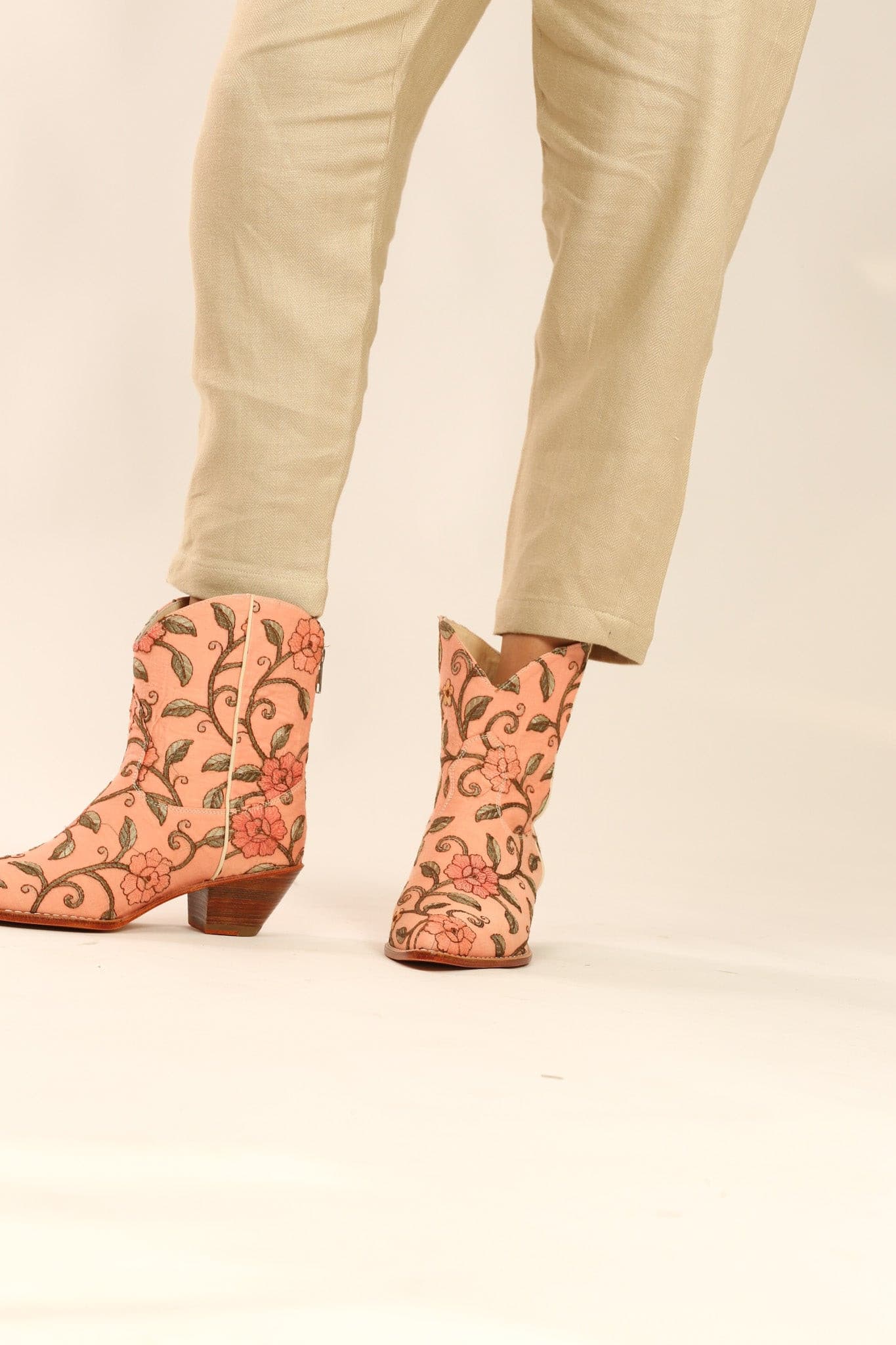 SHORT EMBROIDERED BOOTS URETA - BANGKOK TAILOR CLOTHING STORE - HANDMADE CLOTHING