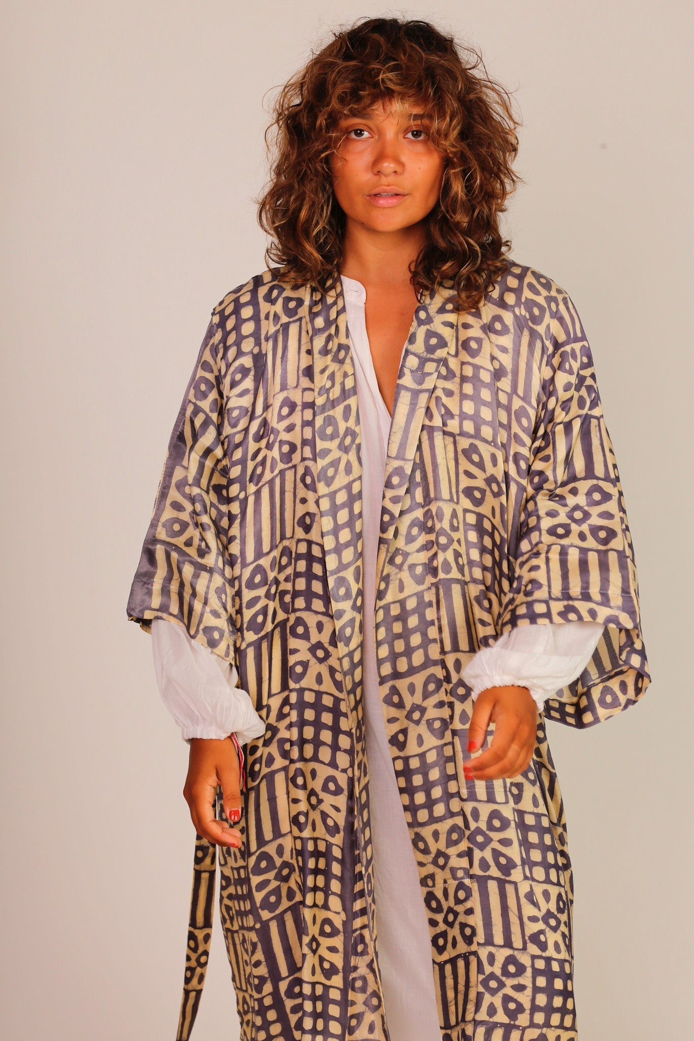 SILK GREY PRINT KIMONO KAREN - BANGKOK TAILOR CLOTHING STORE - HANDMADE CLOTHING