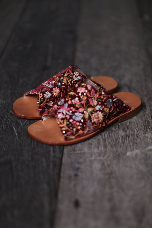 SLIPPER SANDALS DOAN IN RED VELVET EMBROIDERY - BANGKOK TAILOR CLOTHING STORE - HANDMADE CLOTHING