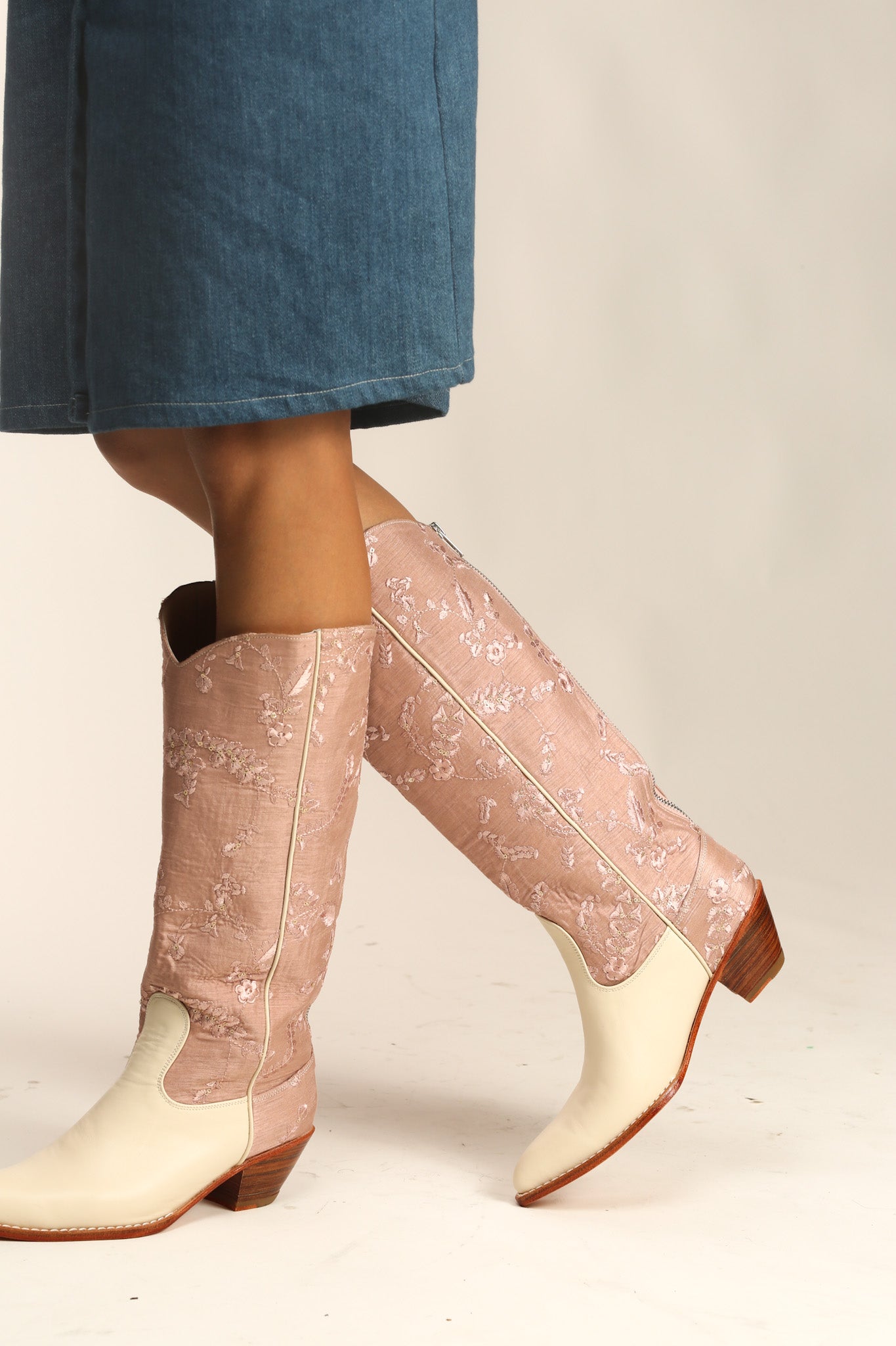 TALL EMBROIDERED BOOTS LYDI - BANGKOK TAILOR CLOTHING STORE - HANDMADE CLOTHING