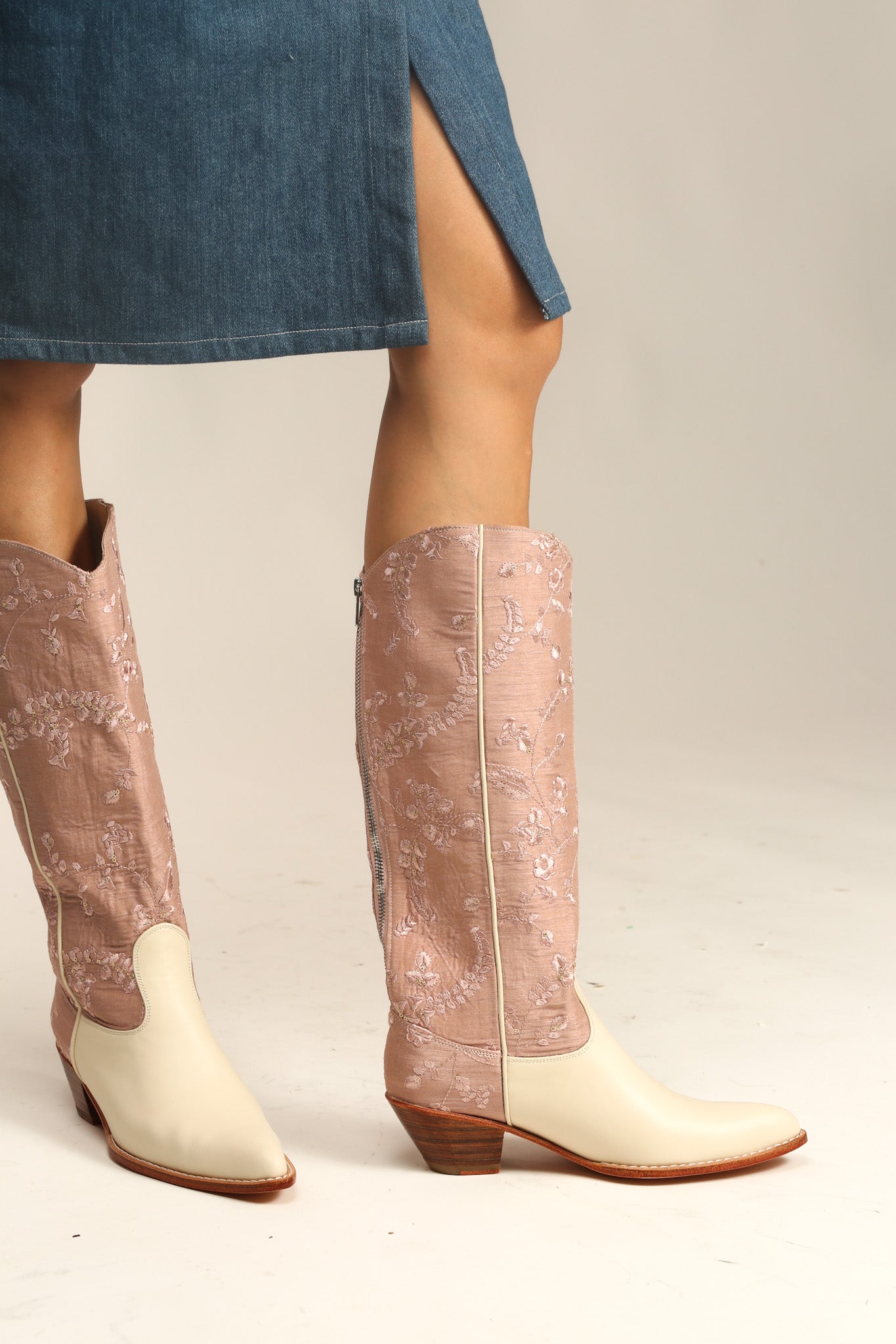 TALL EMBROIDERED BOOTS LYDI - BANGKOK TAILOR CLOTHING STORE - HANDMADE CLOTHING