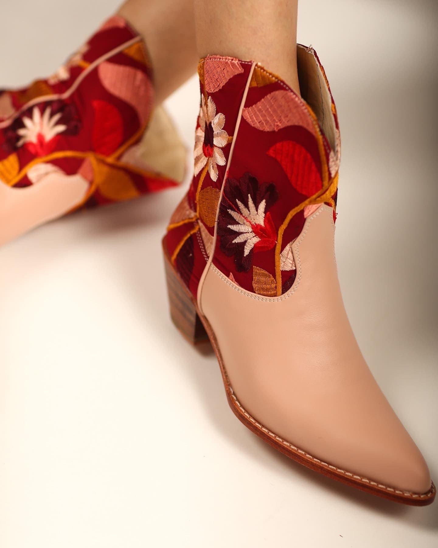 TENDER PINK FLOWER BOOTS SIA - BANGKOK TAILOR CLOTHING STORE - HANDMADE CLOTHING