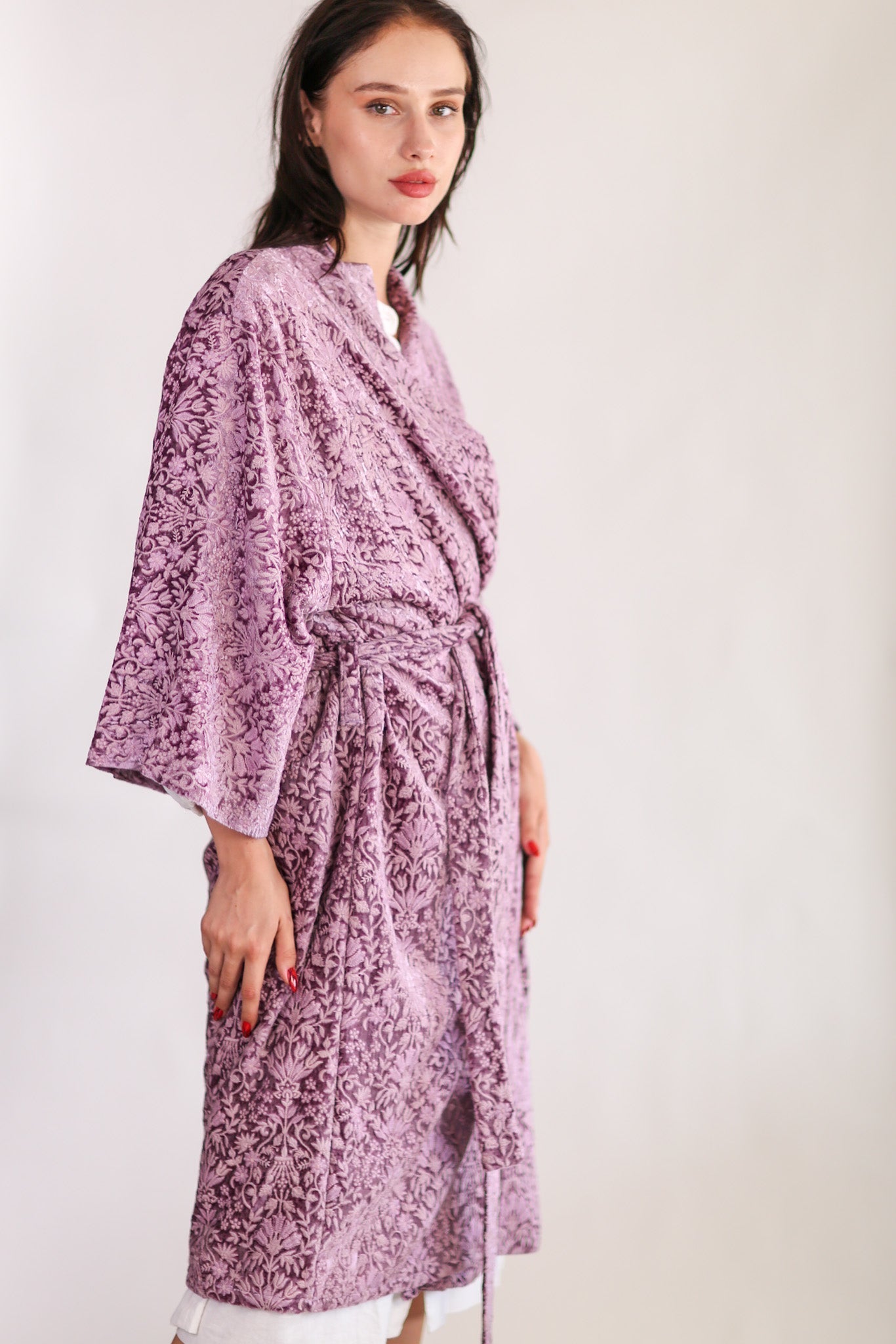 VELVET EMBROIDERED KIMONO GOYA - BANGKOK TAILOR CLOTHING STORE - HANDMADE CLOTHING