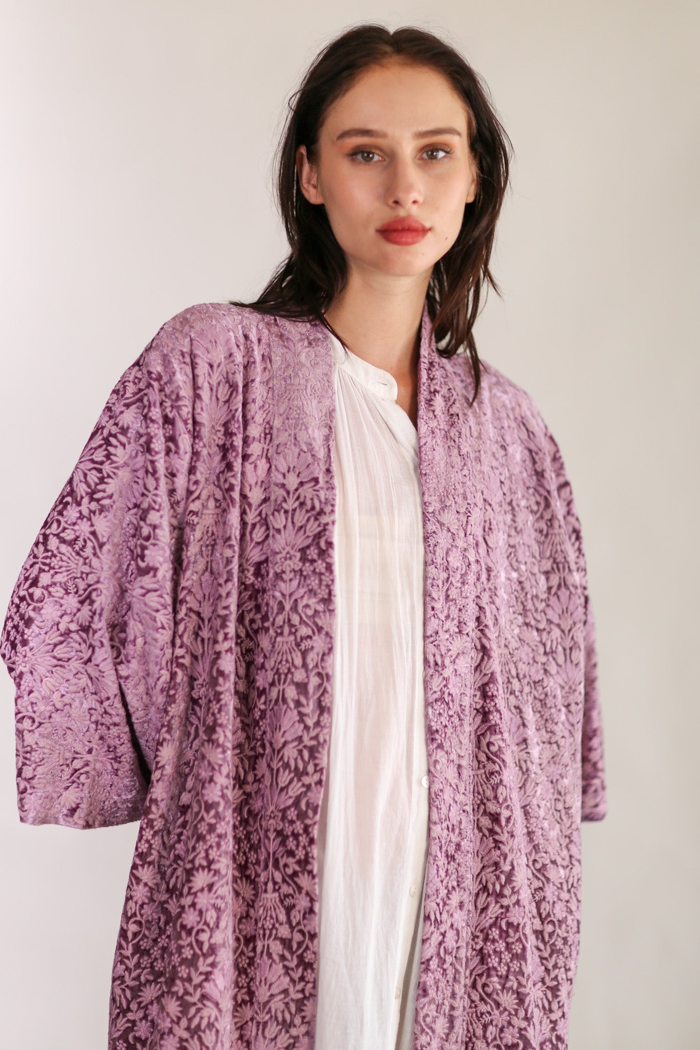 VELVET EMBROIDERED KIMONO GOYA - BANGKOK TAILOR CLOTHING STORE - HANDMADE CLOTHING