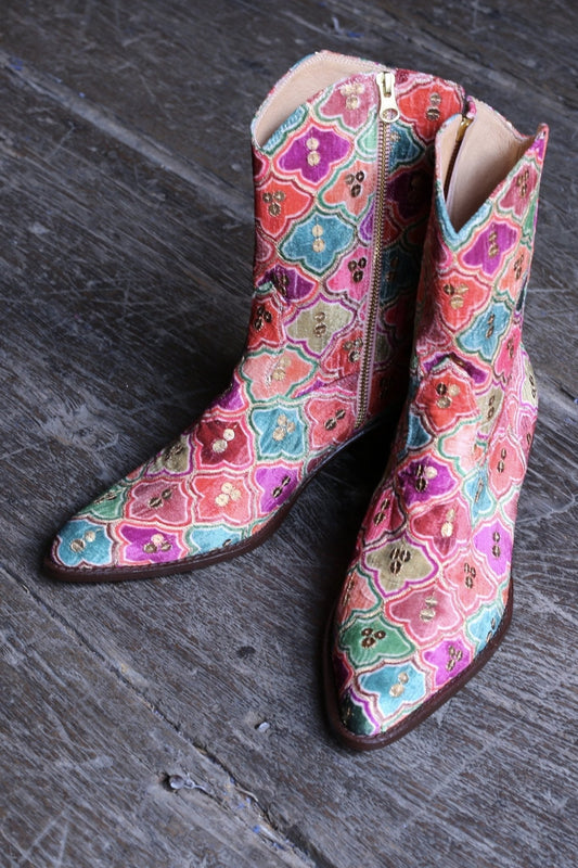 VELVET EMBROIDERED SEQUINS BOOTS SILUNA - BANGKOK TAILOR CLOTHING STORE - HANDMADE CLOTHING