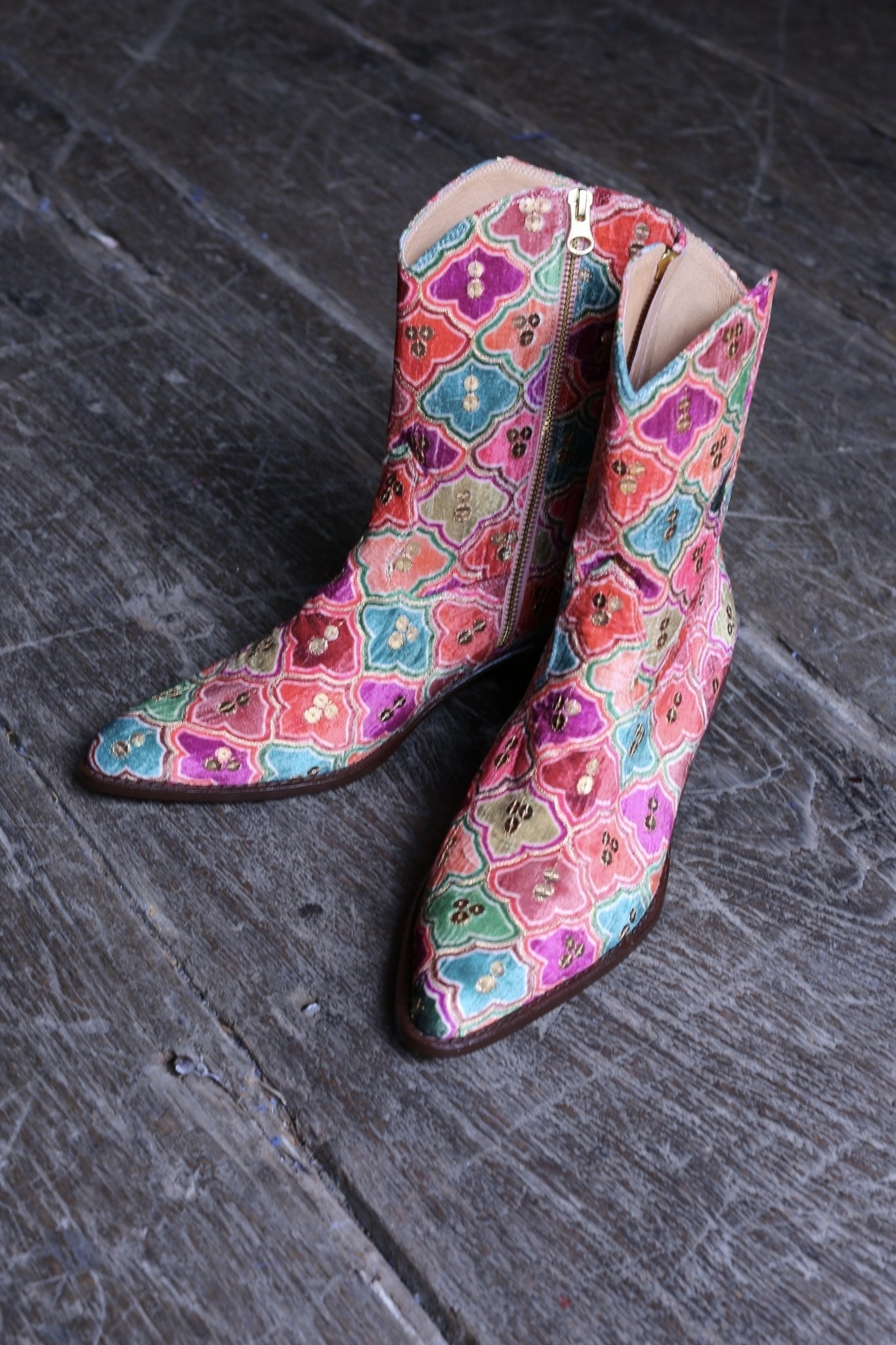 VELVET EMBROIDERED SEQUINS BOOTS SILUNA - BANGKOK TAILOR CLOTHING STORE - HANDMADE CLOTHING